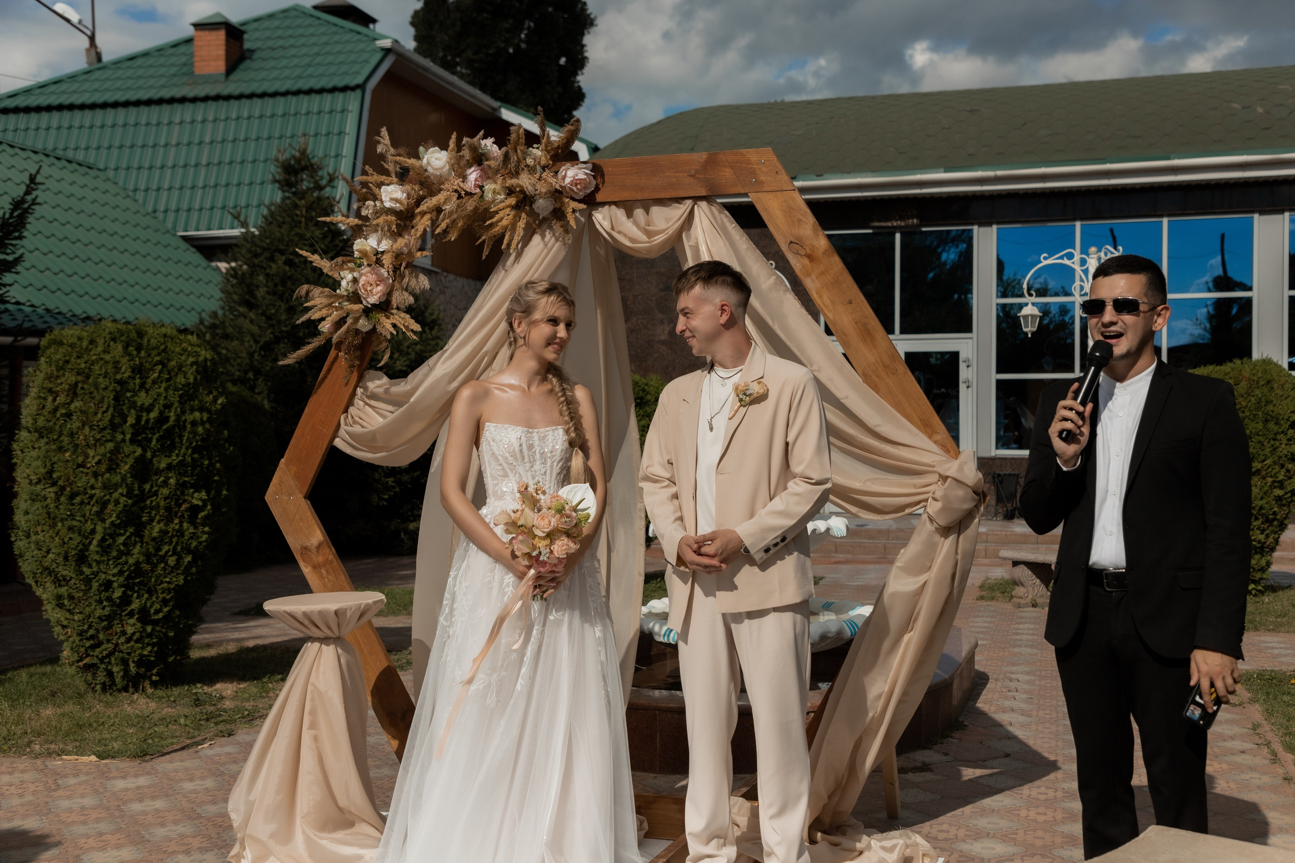 Роман и Александра (банкет). Свадебный фотограф Ангелина Сунгатулина | Саратов | Балаково | Вольск
