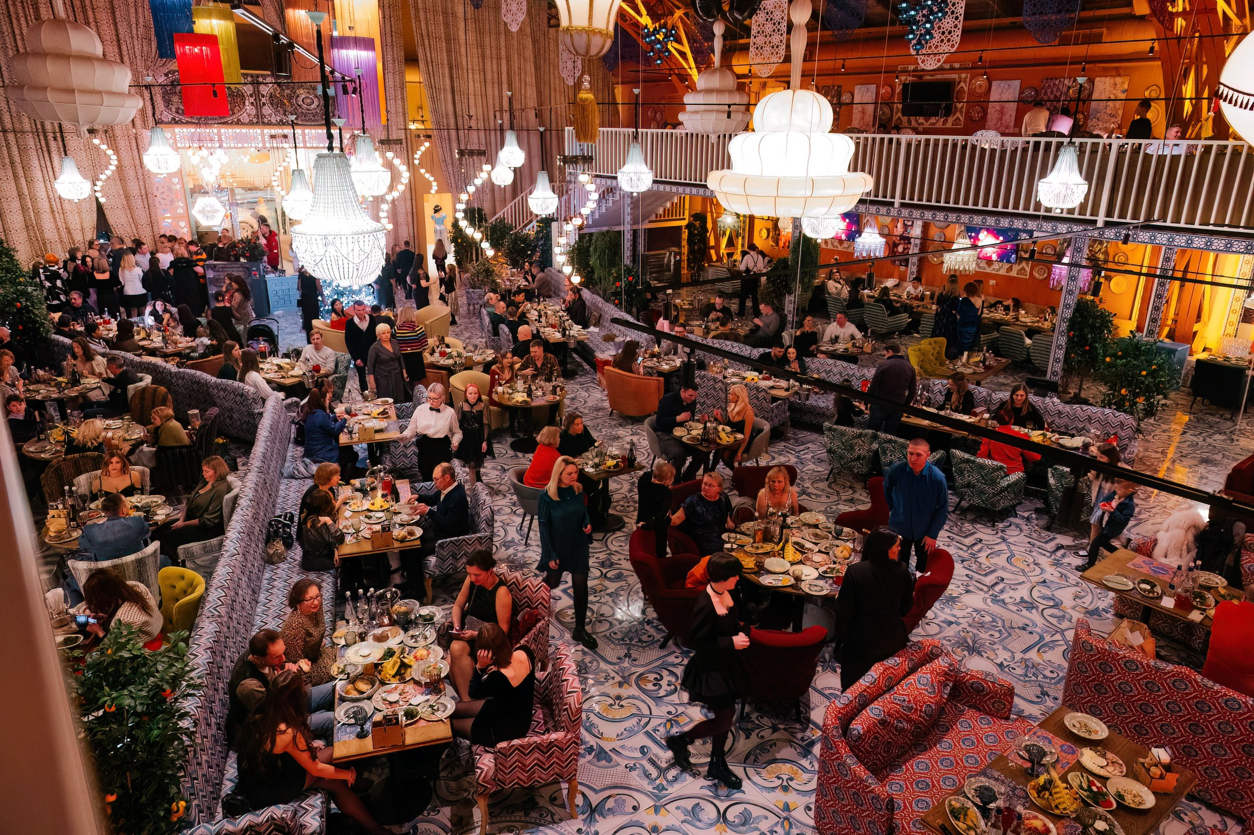 Новогодняя ночь 2024 в ресторане Чайхона ВО. Коммерческий фотограф в Санкт-Петербурге Анна Кобзарь