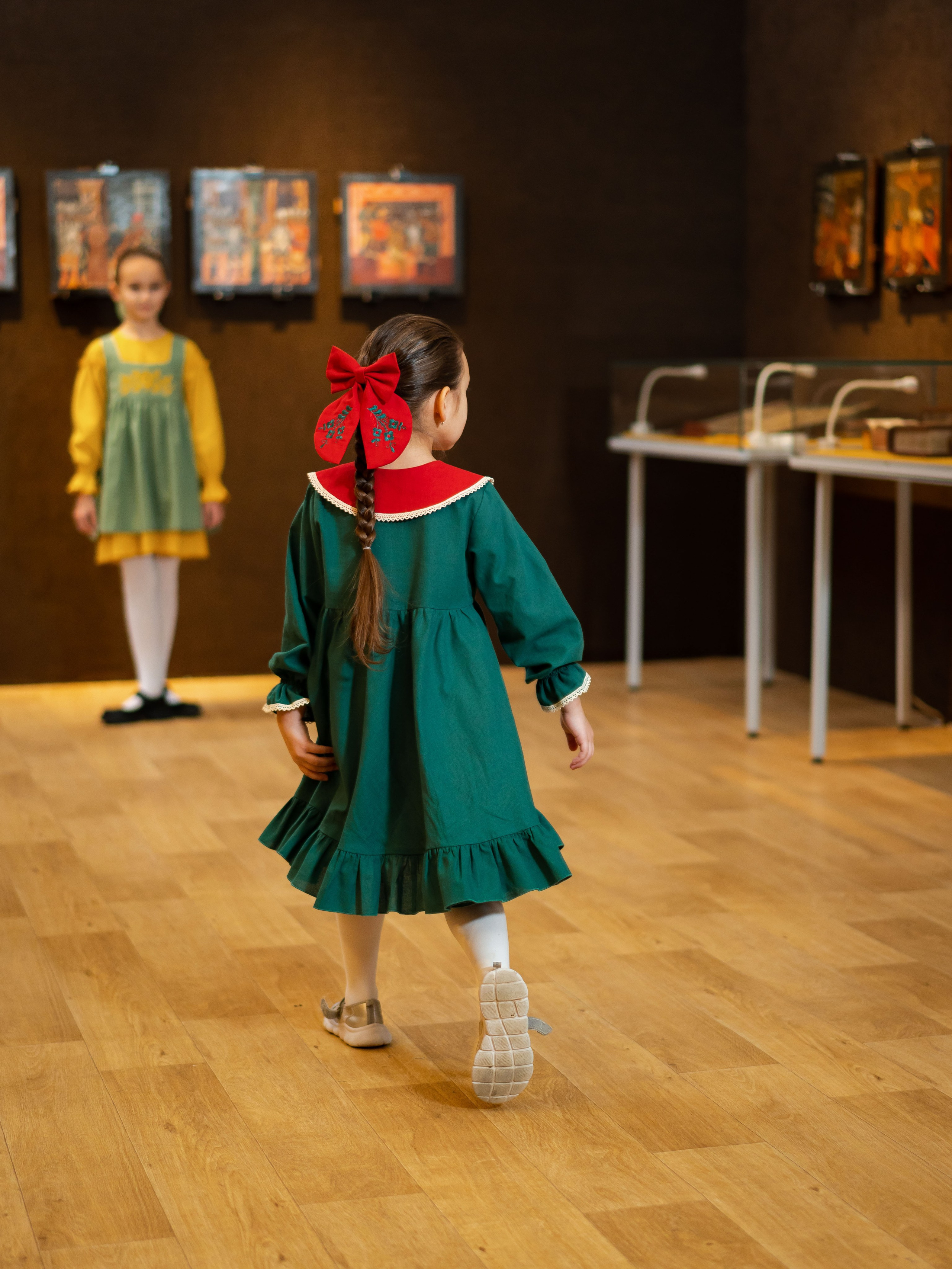 Показ одежды в рамках выставки «105. Лучшее». Фотограф Москва