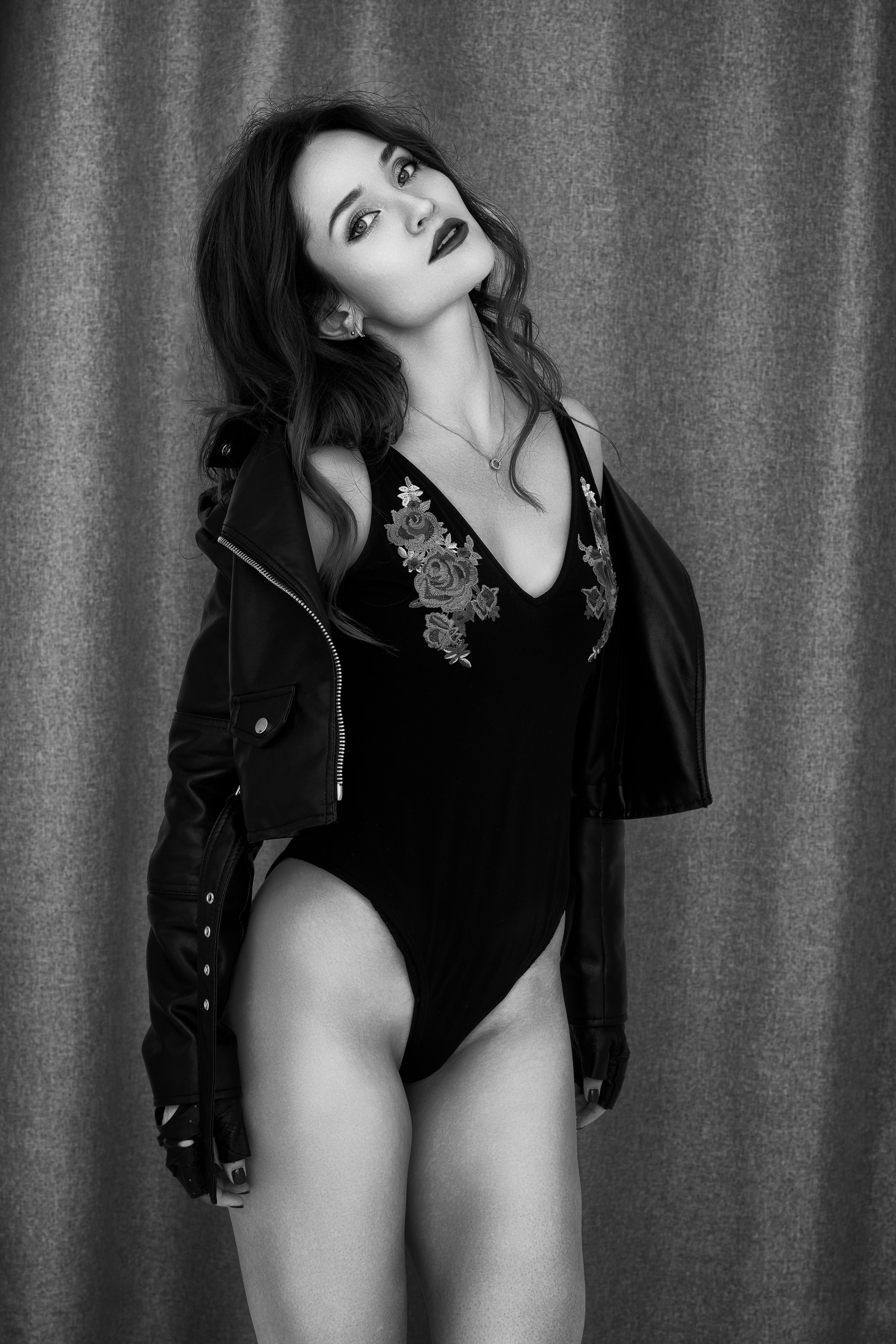 Студийный фотосет с Еленой в интерьере и на циклораме в формате для «себя»