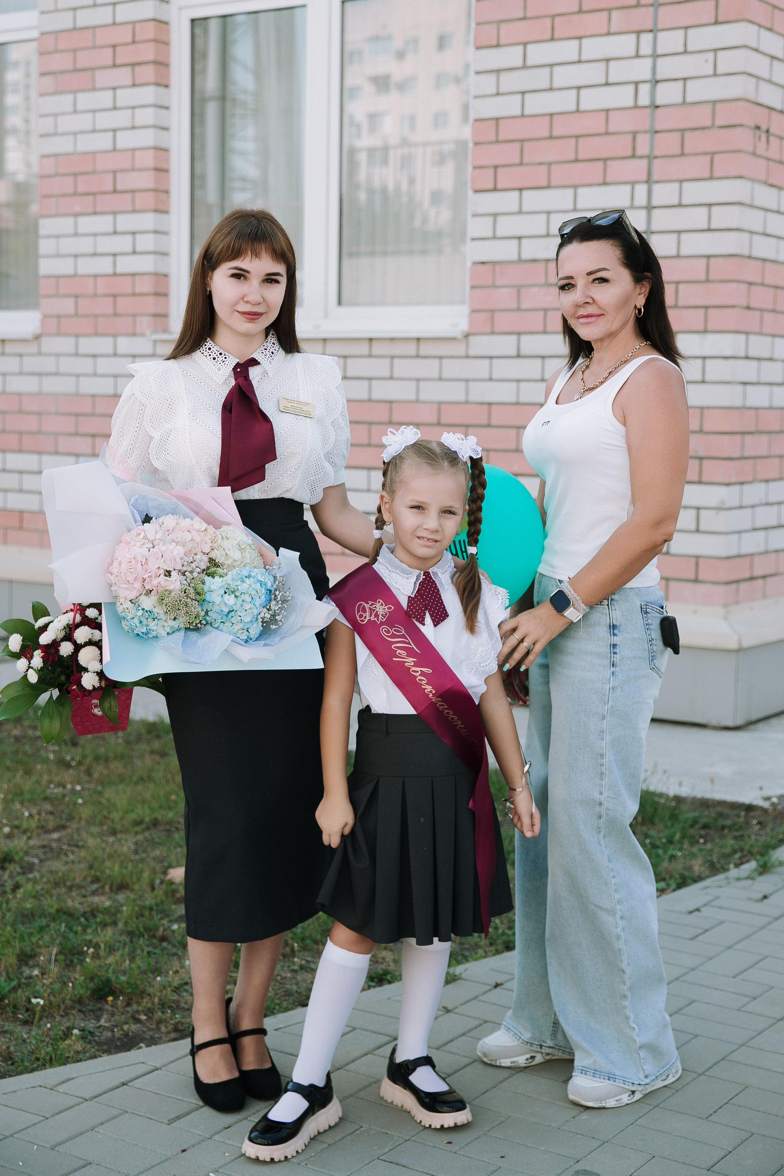 1 класс 11 школа. Выпускные альбомы Натальи Бутко: Новороссийск, Анапа, Геленджик