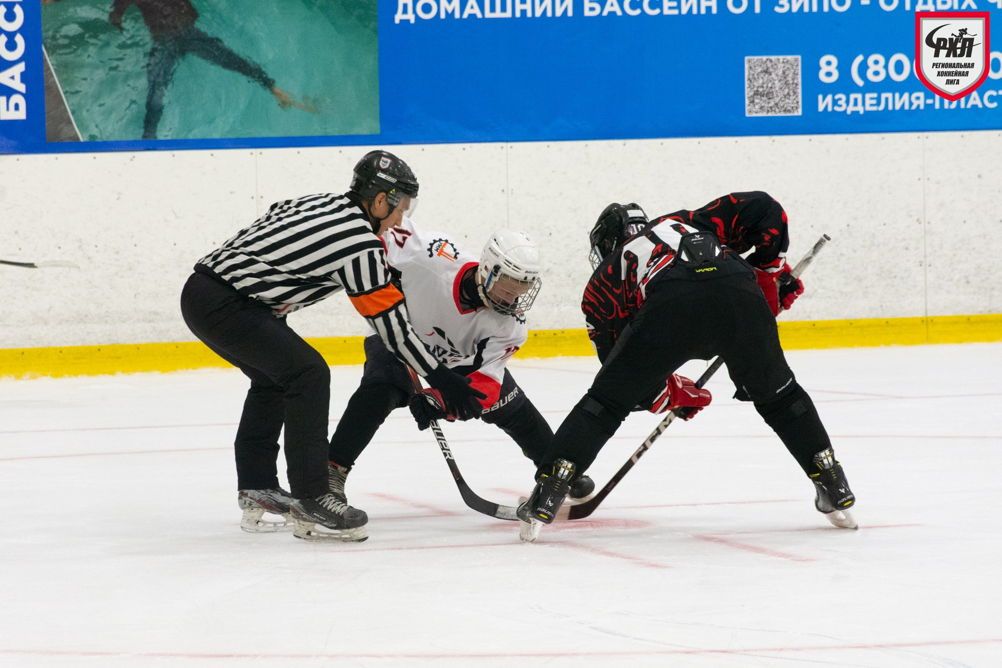 Хоккей. Фотограф Максим Буряк
