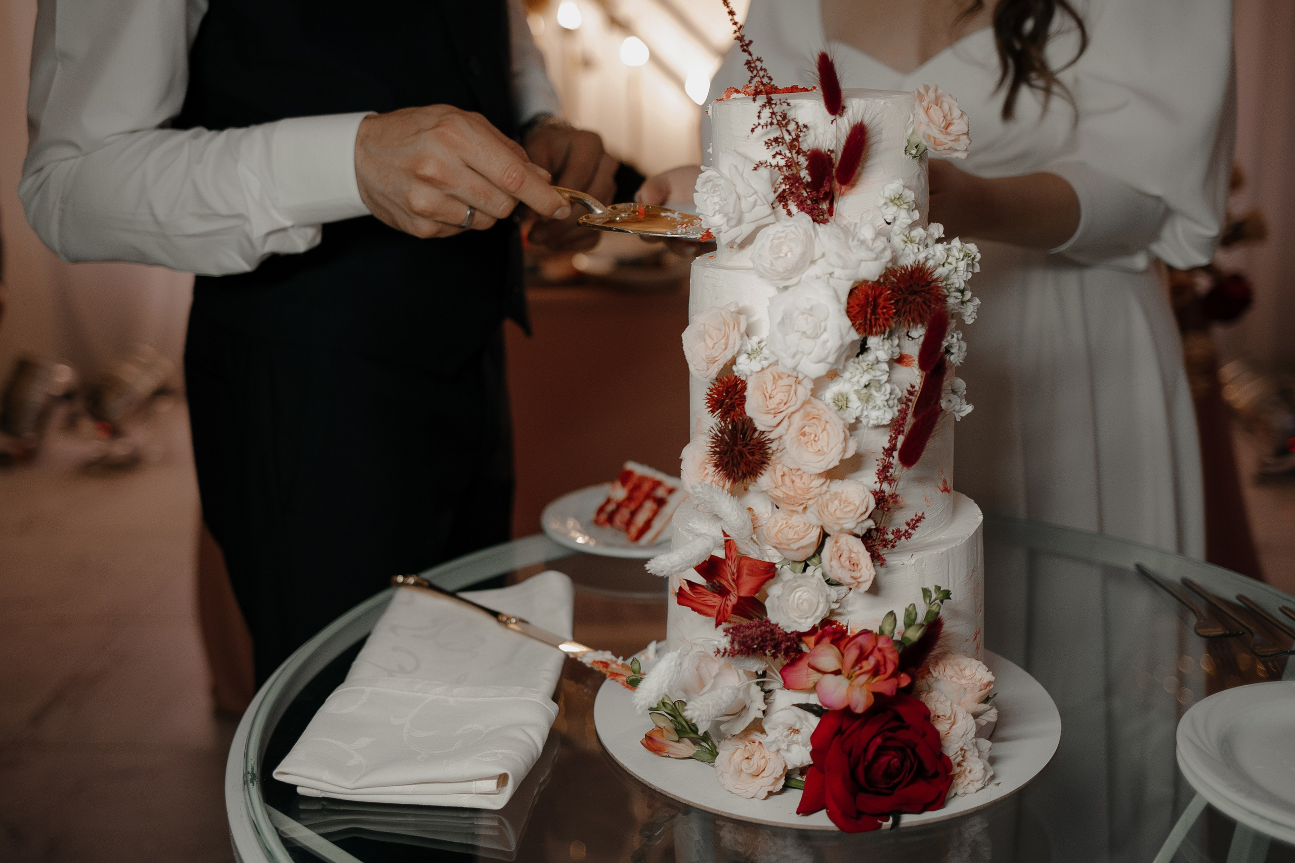 24.08.2024. RETOUCH-HOUSE