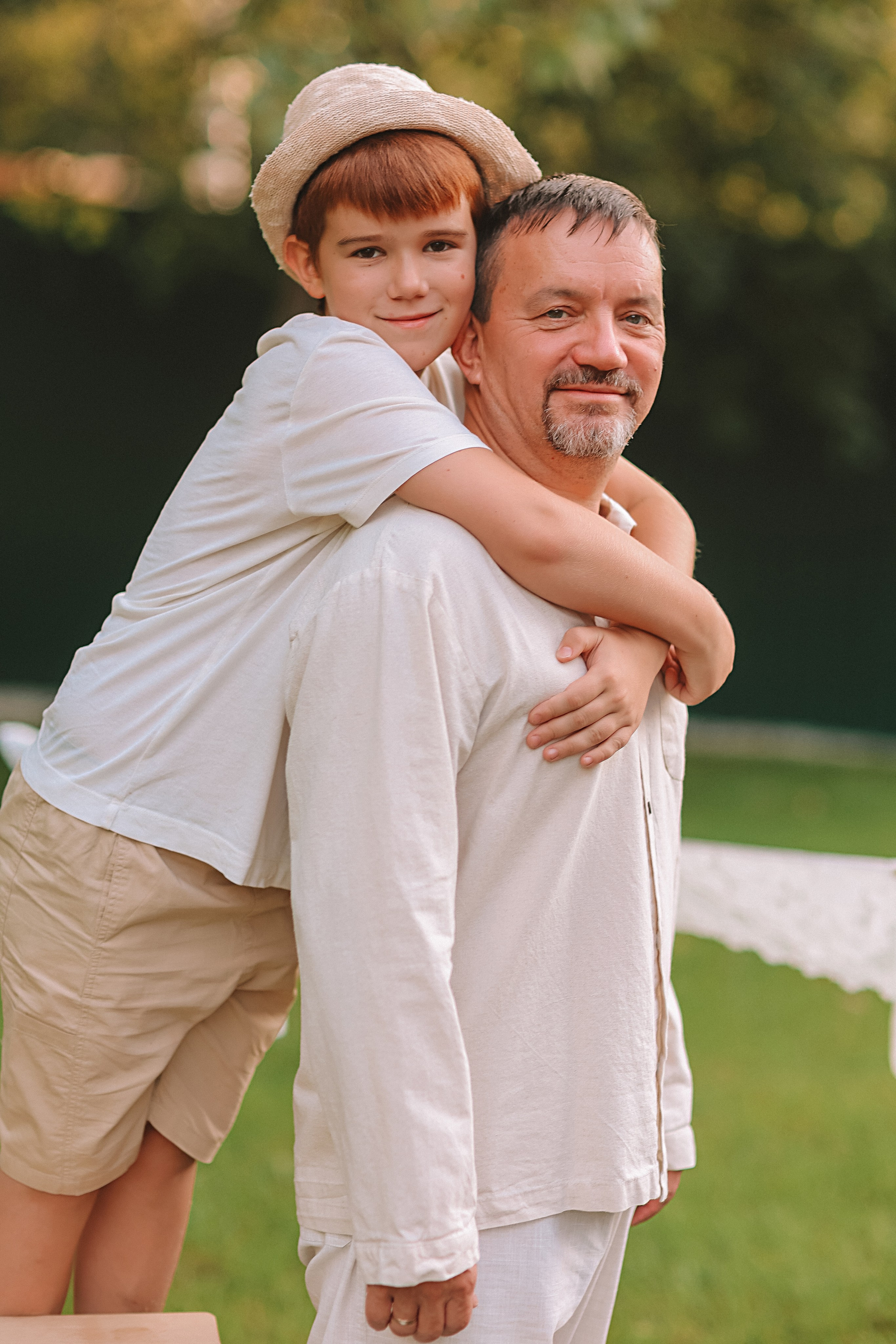 Стирка у дома. Семейный фотограф Тюмень, фотограф на роды Салмина Мария