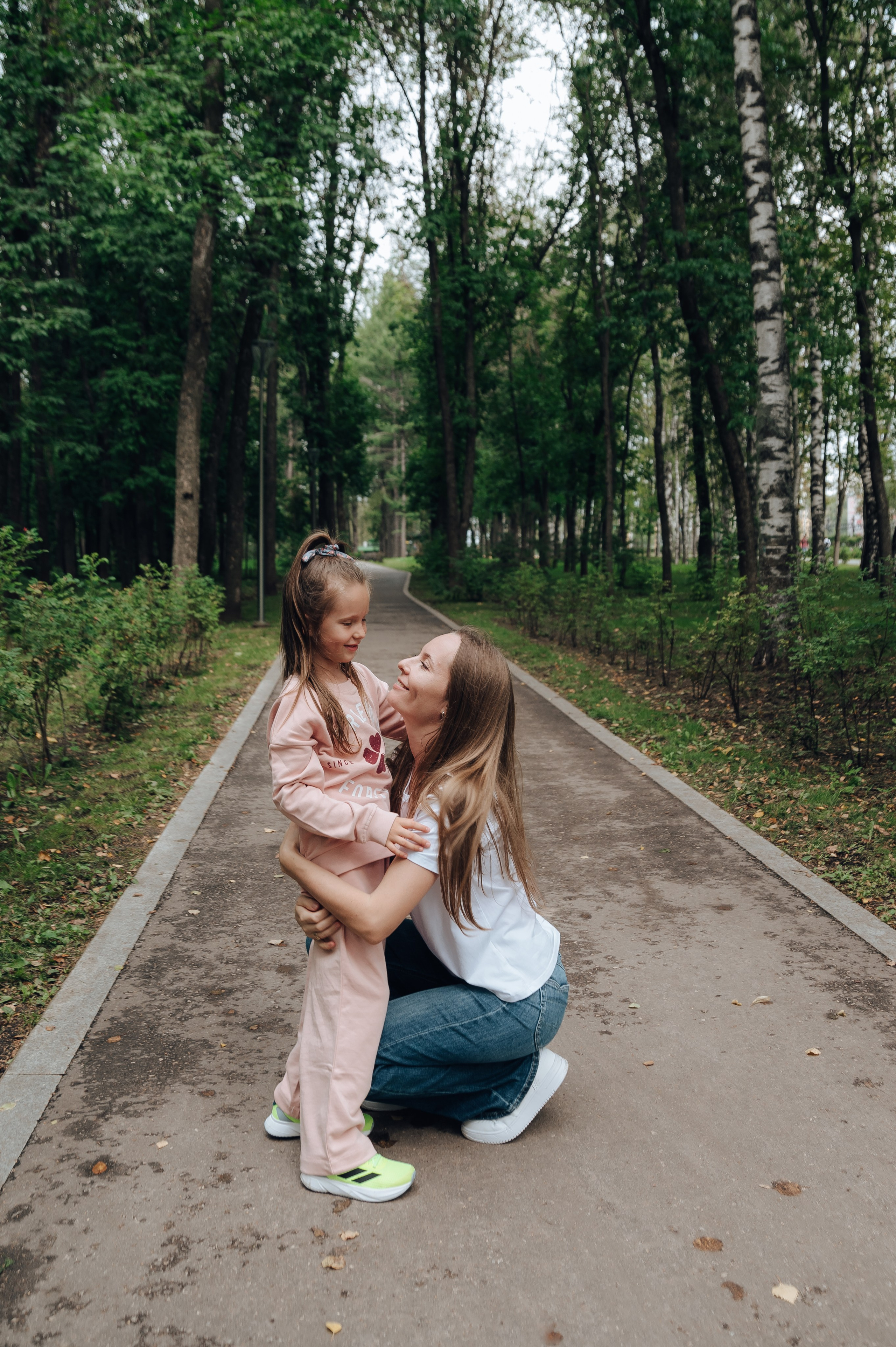 Трое в парке и меховой шар. Детский и семейный фотограф Катерина Мишина