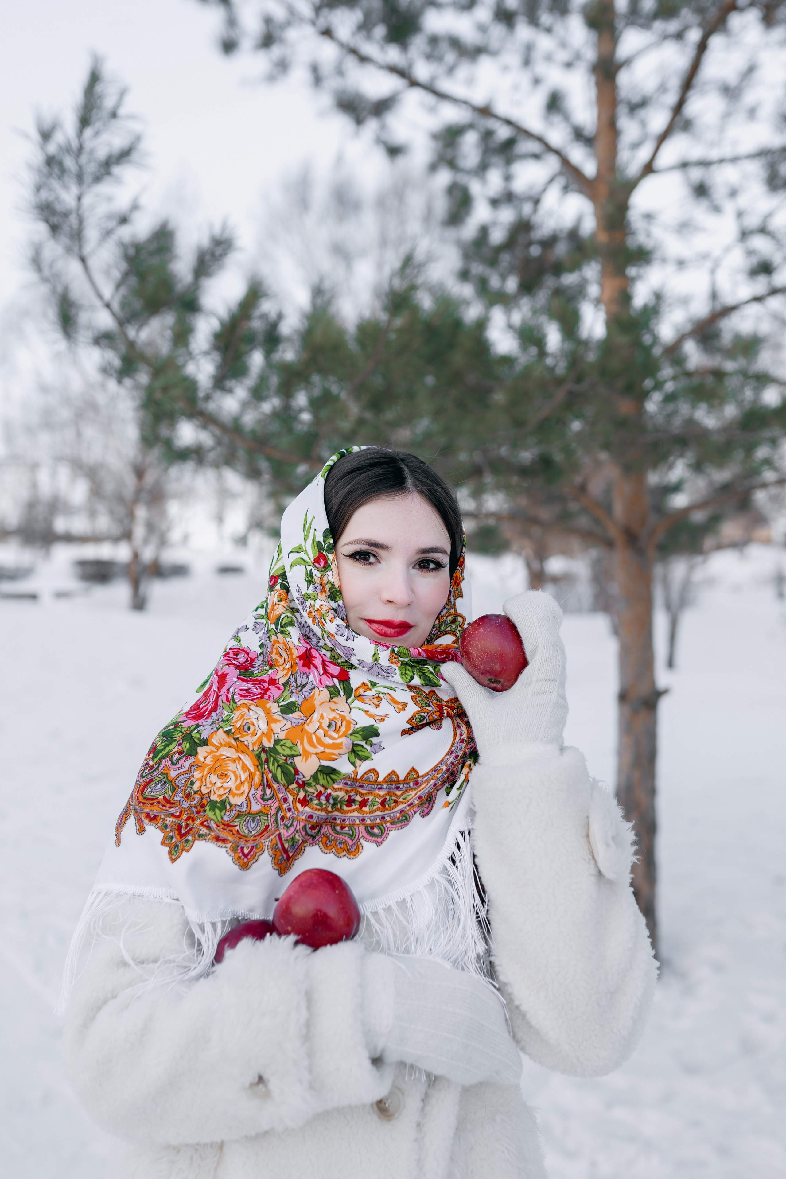 Зимняя фотосессия в русском стиле. Фотограф Ким Наталья в Красноярске