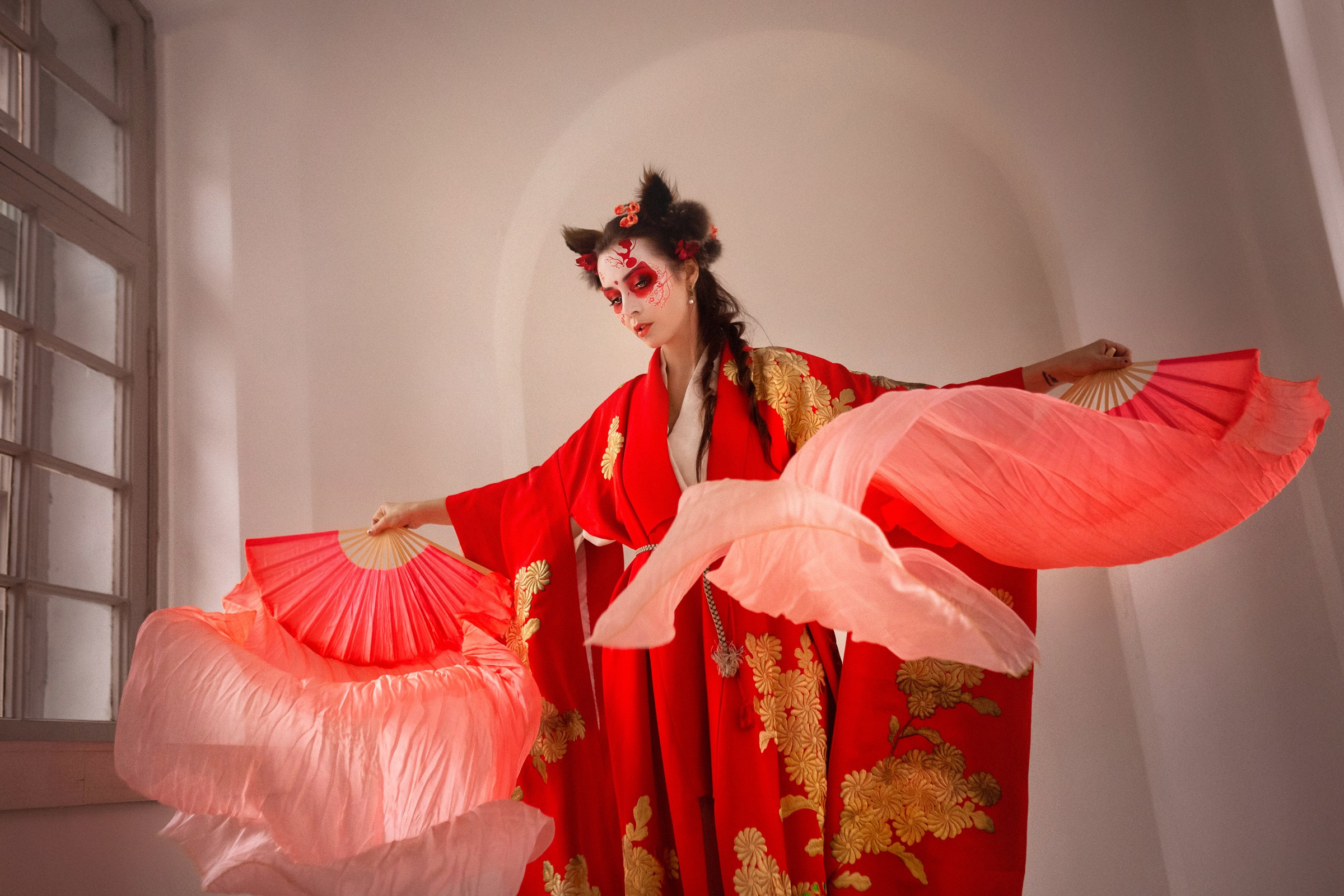 Фотосессия в восточном стиле в студии СПб, фотосессия в кимоно СПБ, красное кимоно