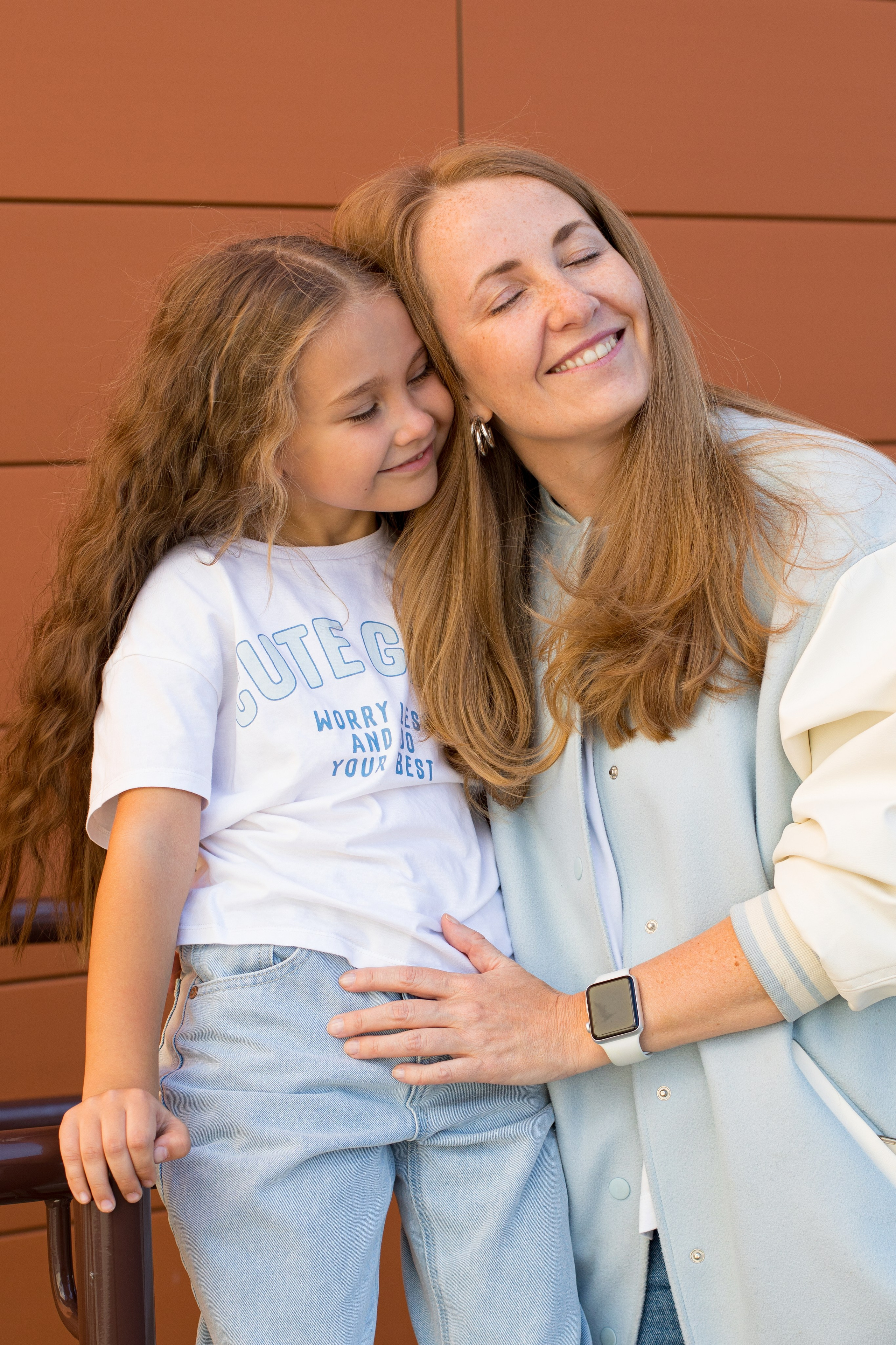 Фотосессия мамы и дочки в Парке Победы. Детский и контент фотограф Надя Волкова Санкт-Петербург