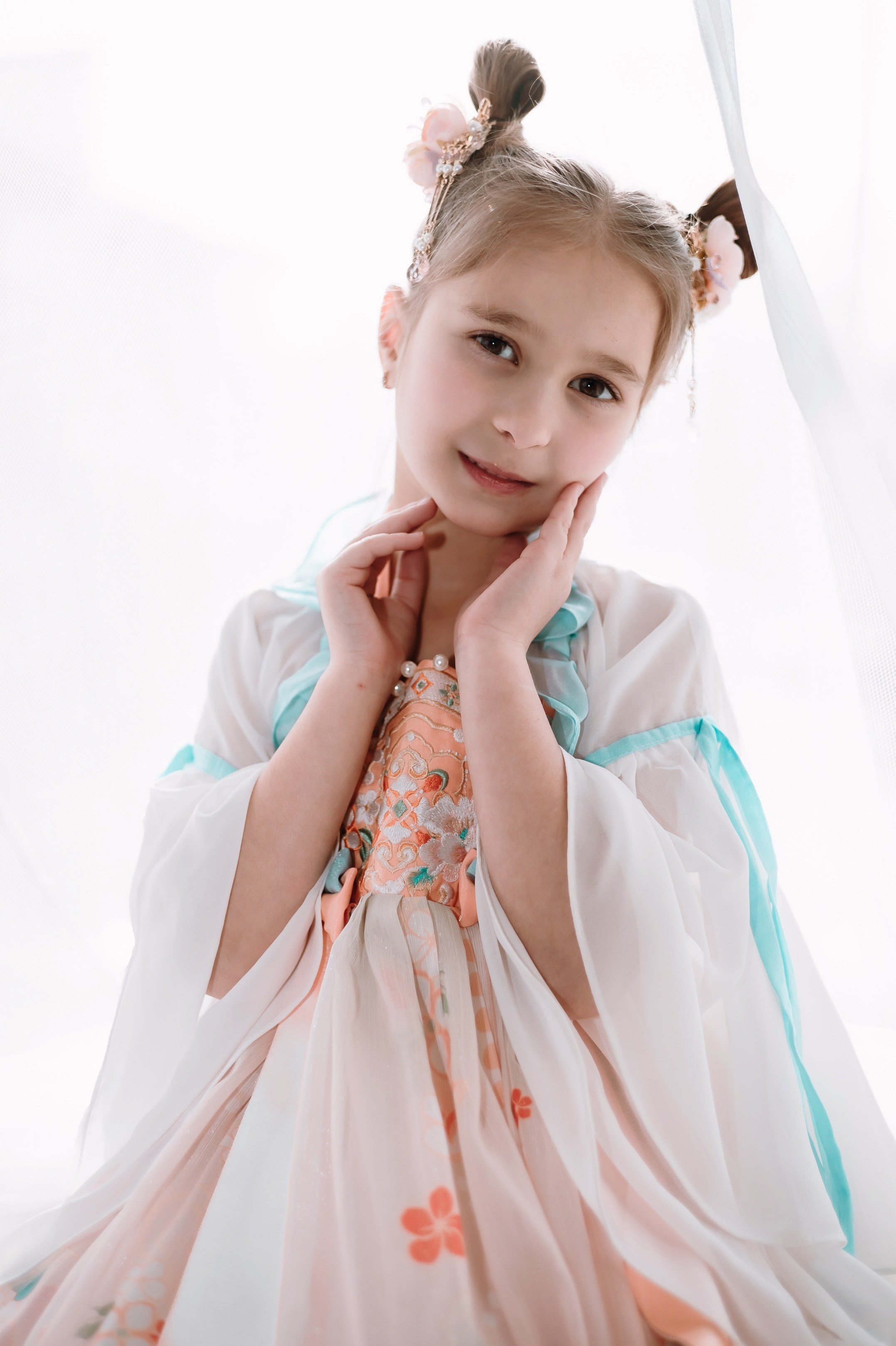 Очень нежная фотосессия в стиле Китай для Александры. Школа для девочек во Владивостоке — Само Совершенство