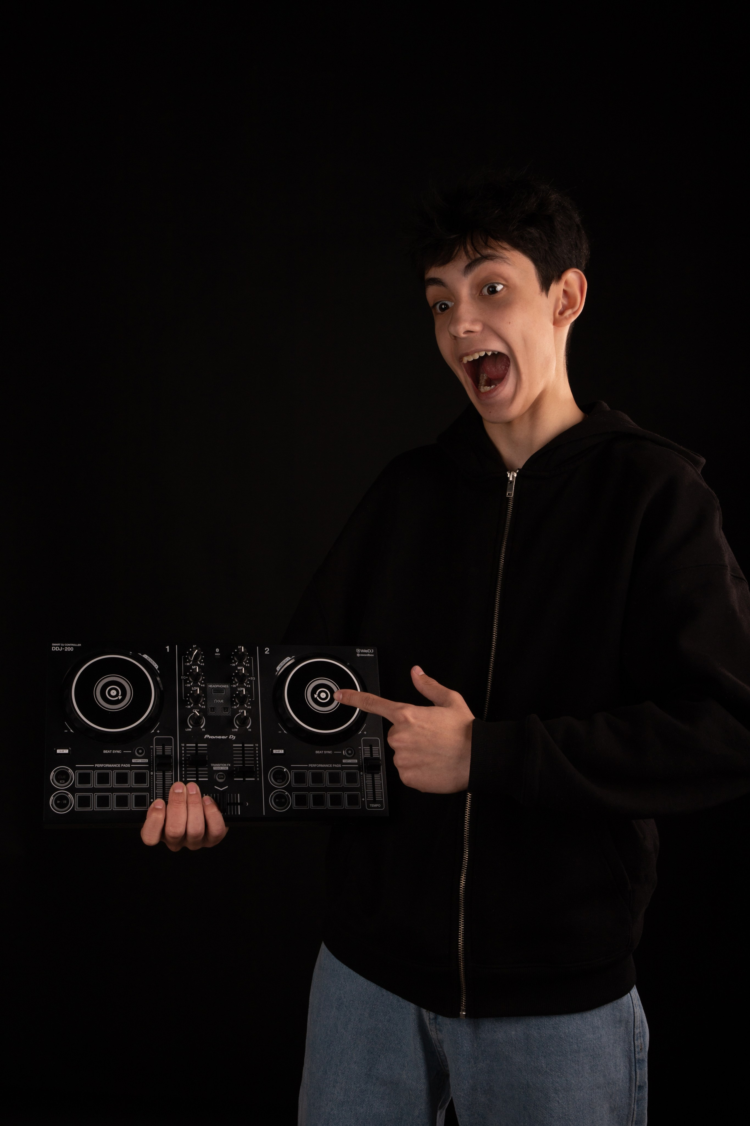 DJs. Репортажный и свадебный фотограф в Курске Борис Захарчук