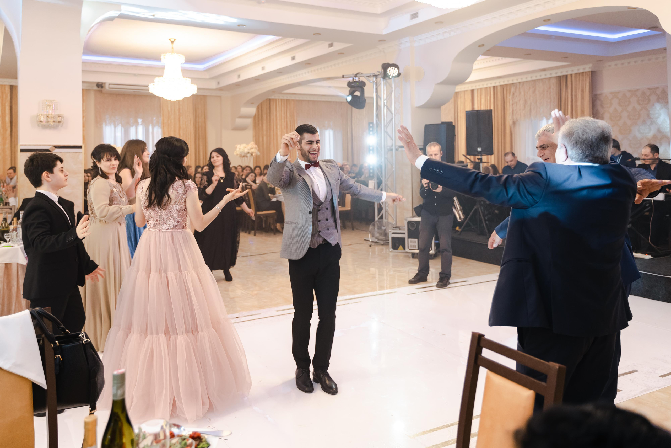 Григорий и Геге. Свадебный фотограф Красноярск Вязьминова Мария