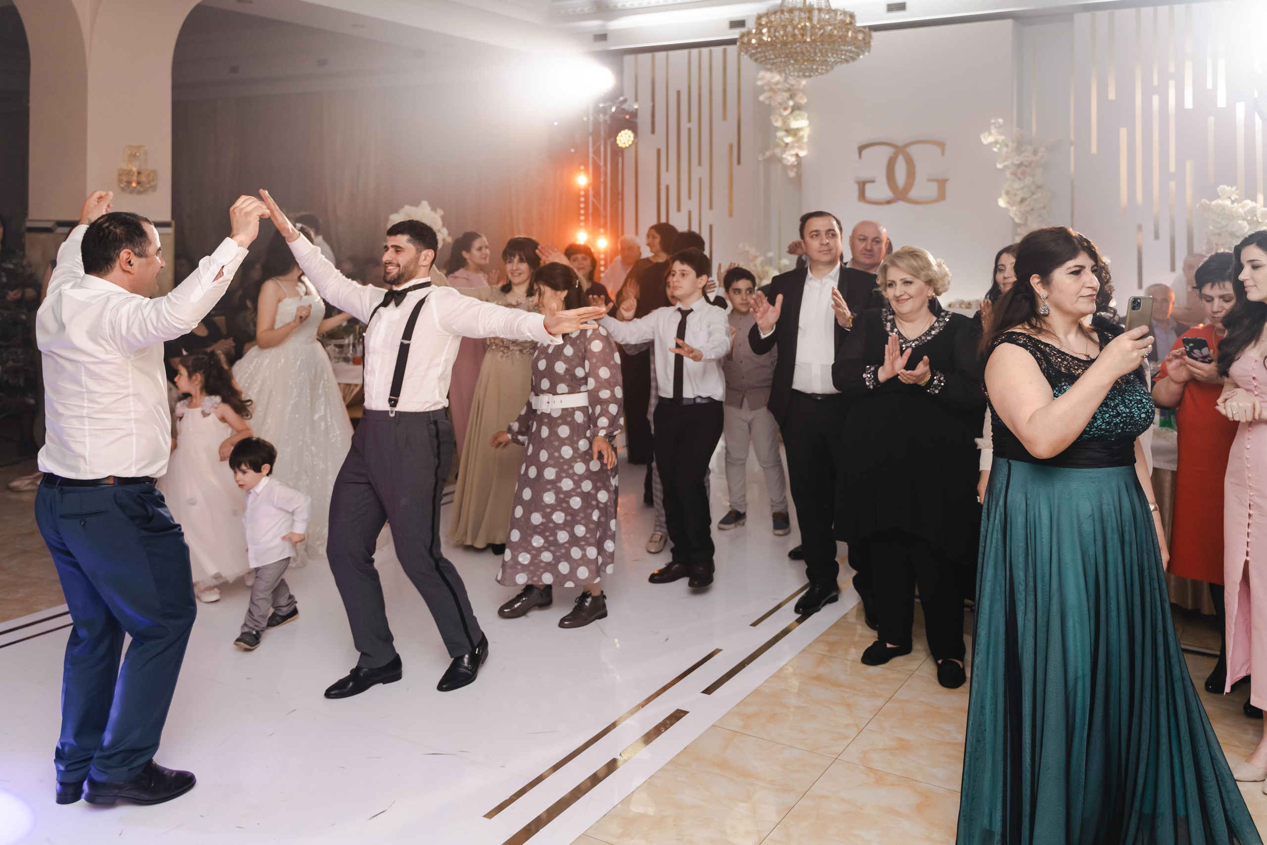 Григорий и Геге. Свадебный фотограф Красноярск Вязьминова Мария