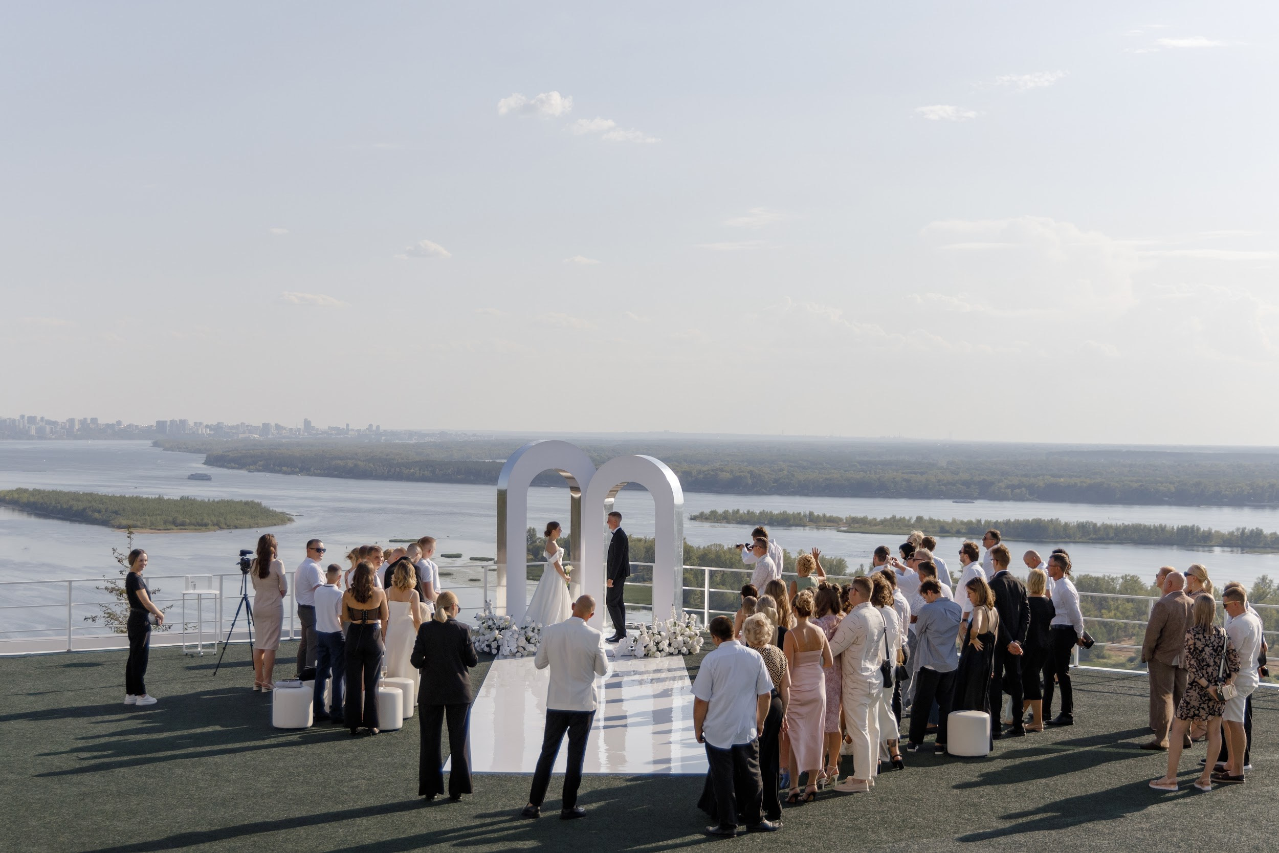 Современная классика. Свадебное агентство Reverence Самара