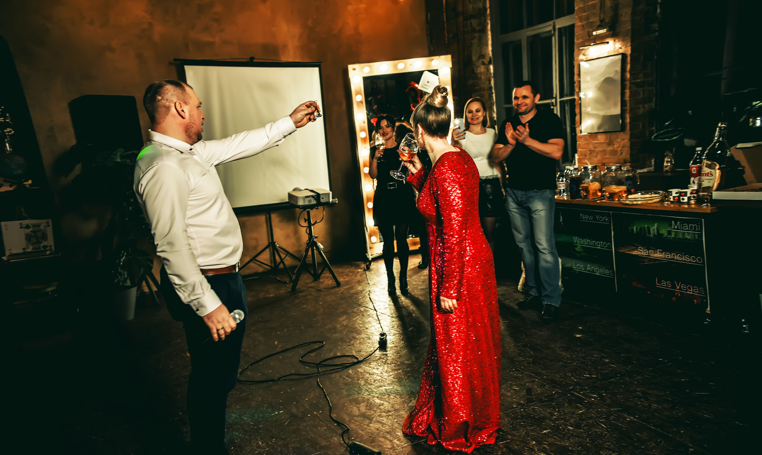 Тематическая вечеринка на юбилей 35 лет. Свадебный, семейный, детский, контент фотограф в Омске Максим Ильин