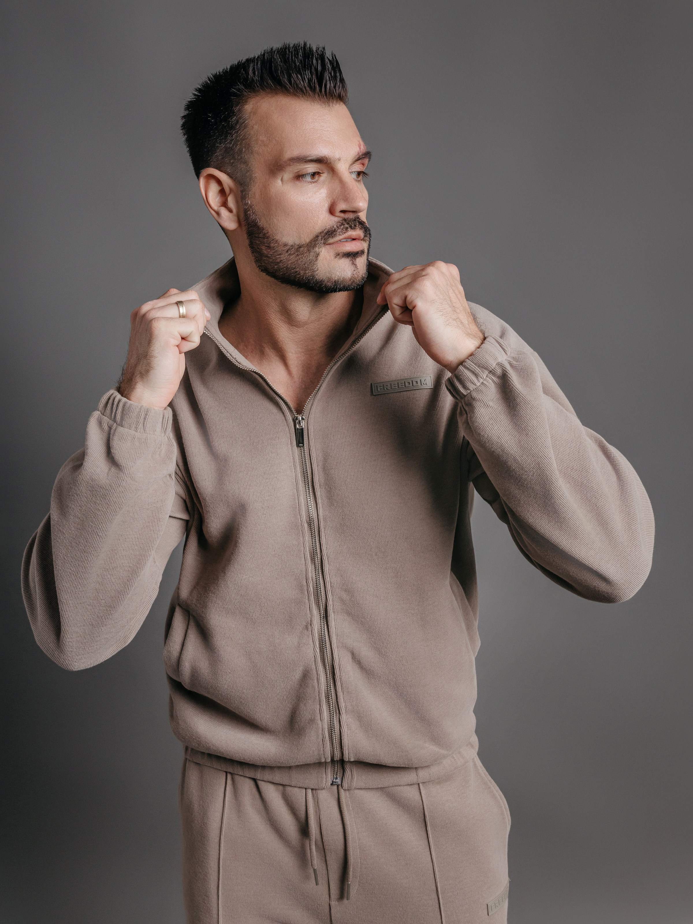 Съёмки для маркетплейсов. Свадебный, семейный, интерьерный фотограф в Краснодаре Денис Голощапов