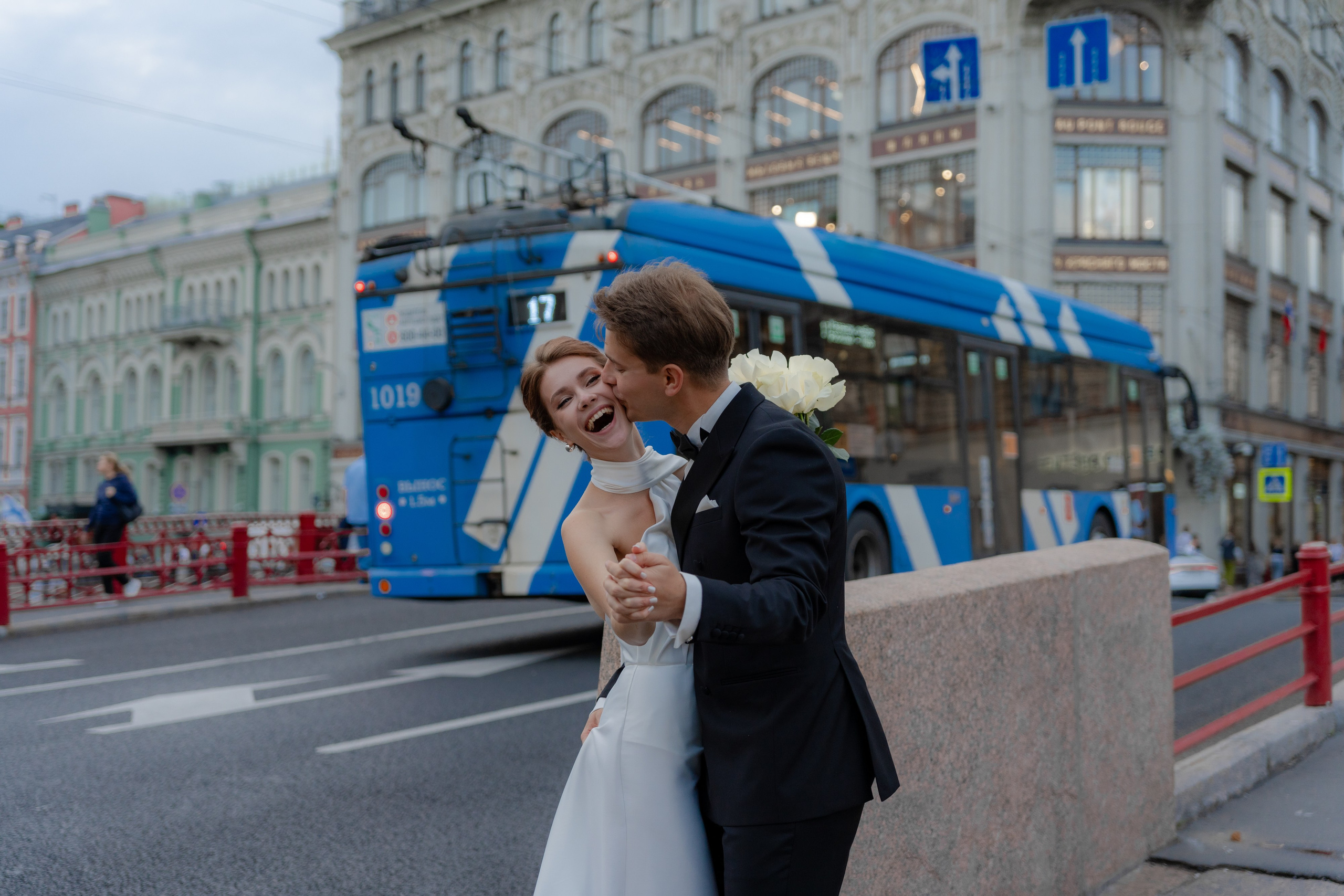 Свадебная съемка на закате. Свадебный фотограф Александр Невский в Санкт-Петербурге