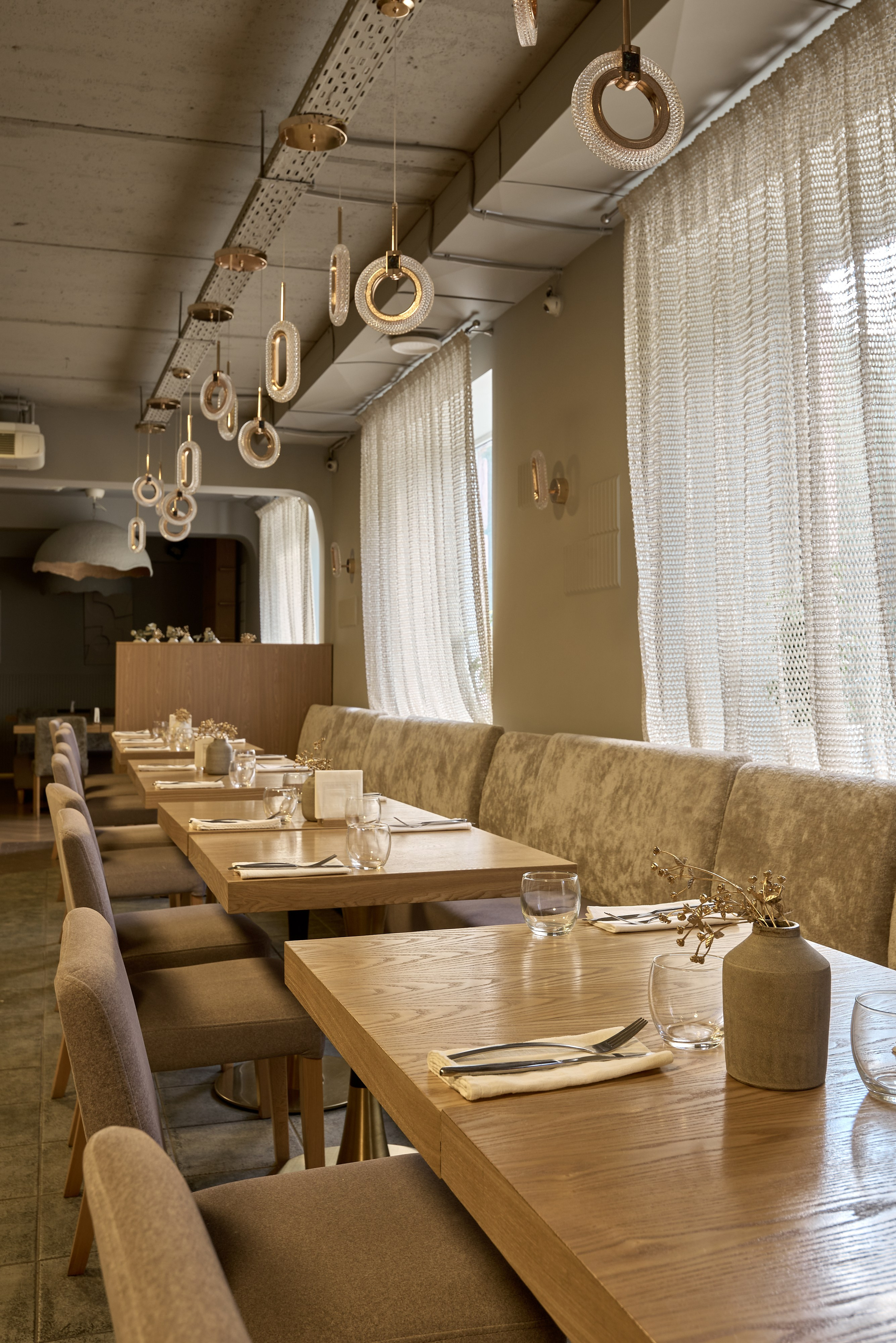 Ресторан М.Оне, Магнитогорск. Абросимов Лев интерьерный и архитектурный фотограф