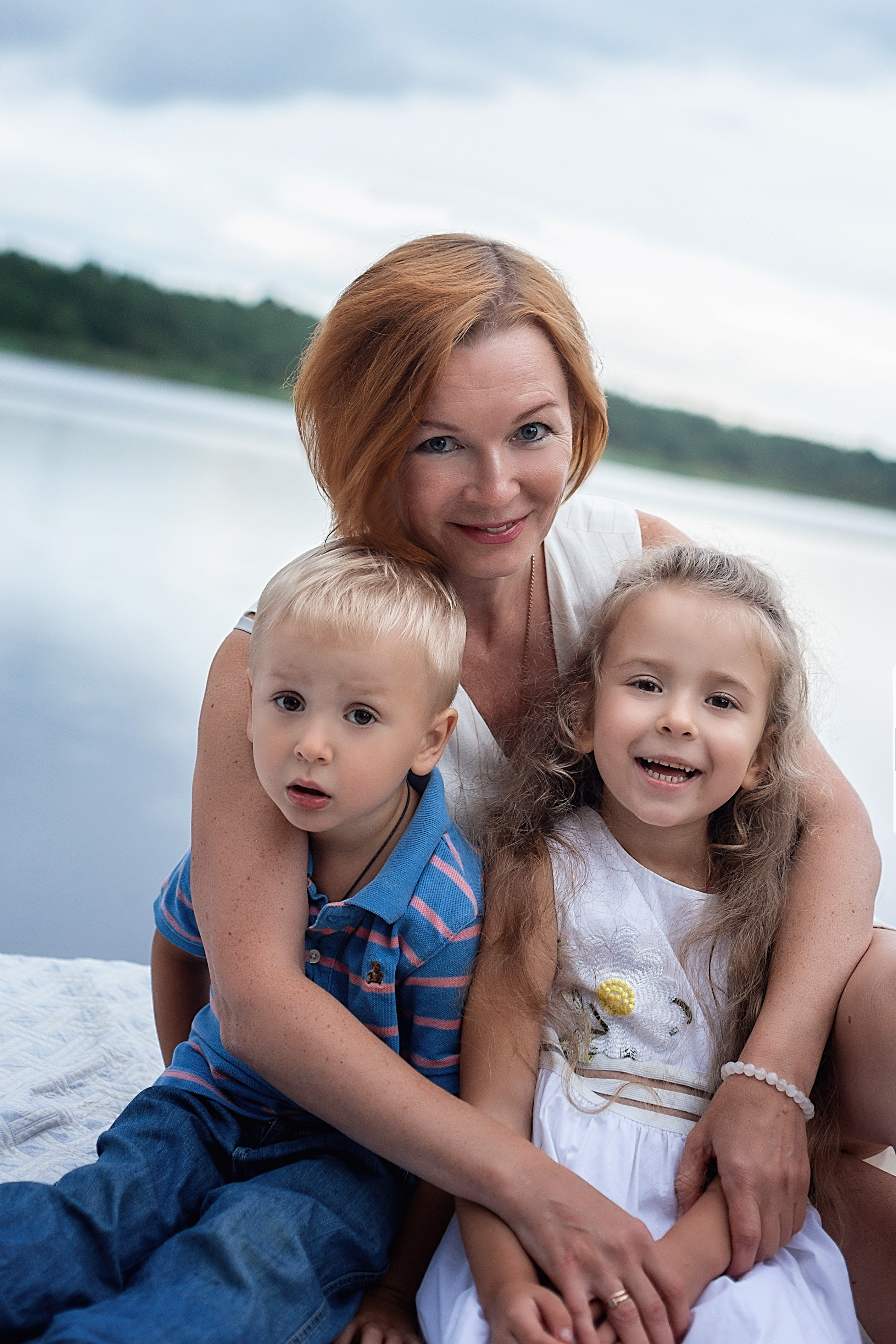 Юлия с дочкой и сыном. Семейный фотограф в Санкт-Петербурге