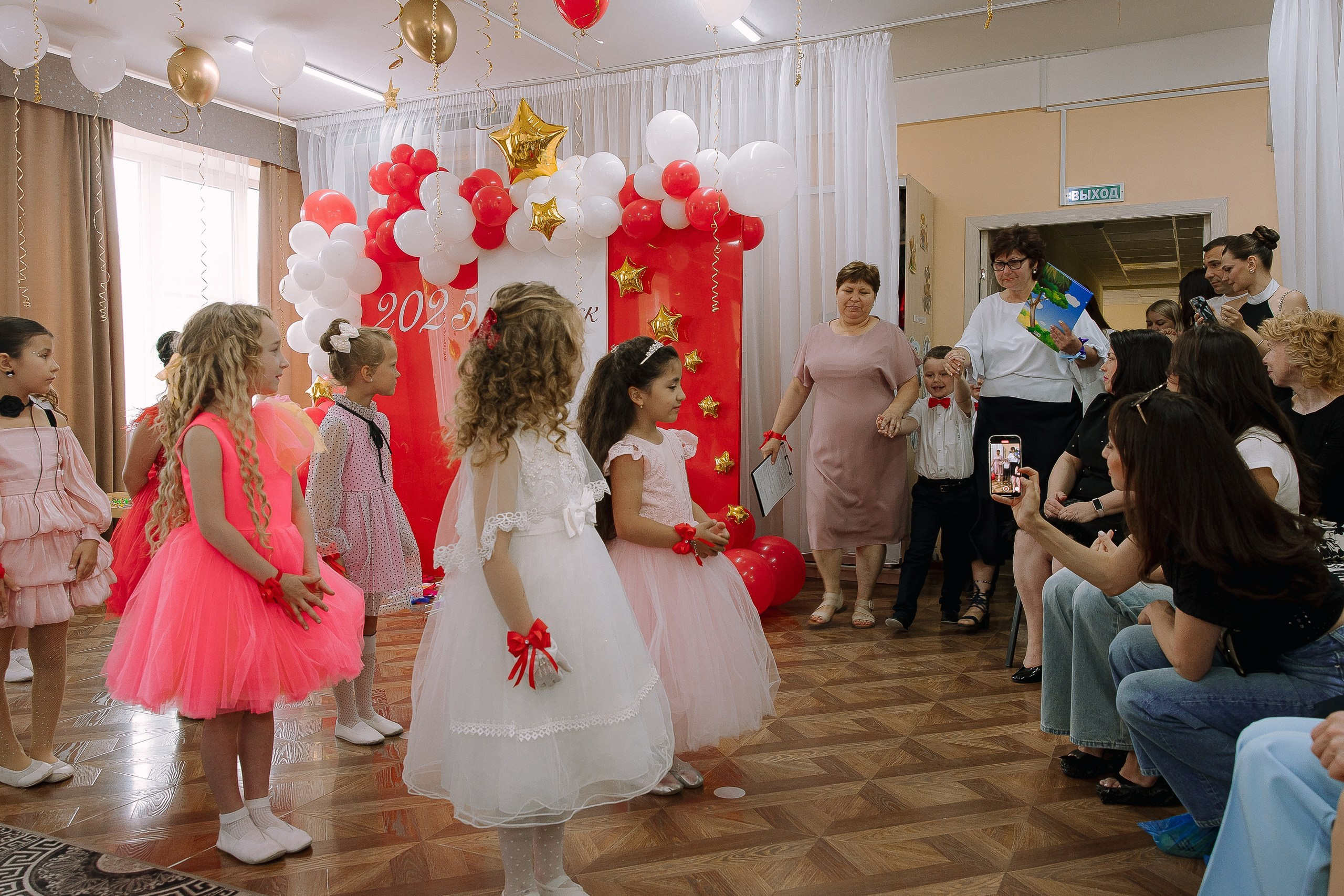 Выпускной в ДС 26. Выпускные альбомы Натальи Бутко: Новороссийск, Анапа, Геленджик
