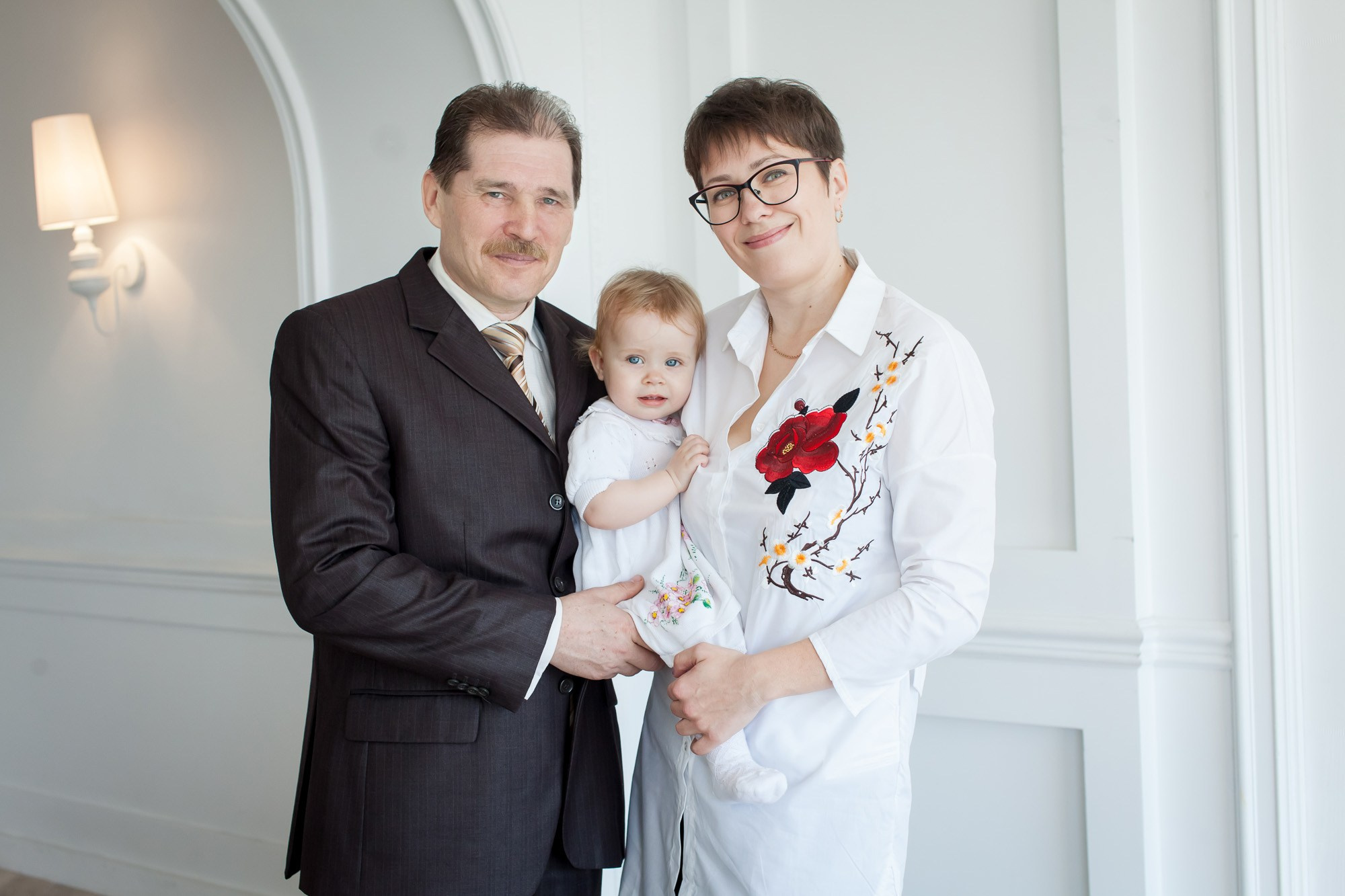 Семейная студийная фотосессия. Профессиональный фотограф Булгакова Татьяна. Владивосток