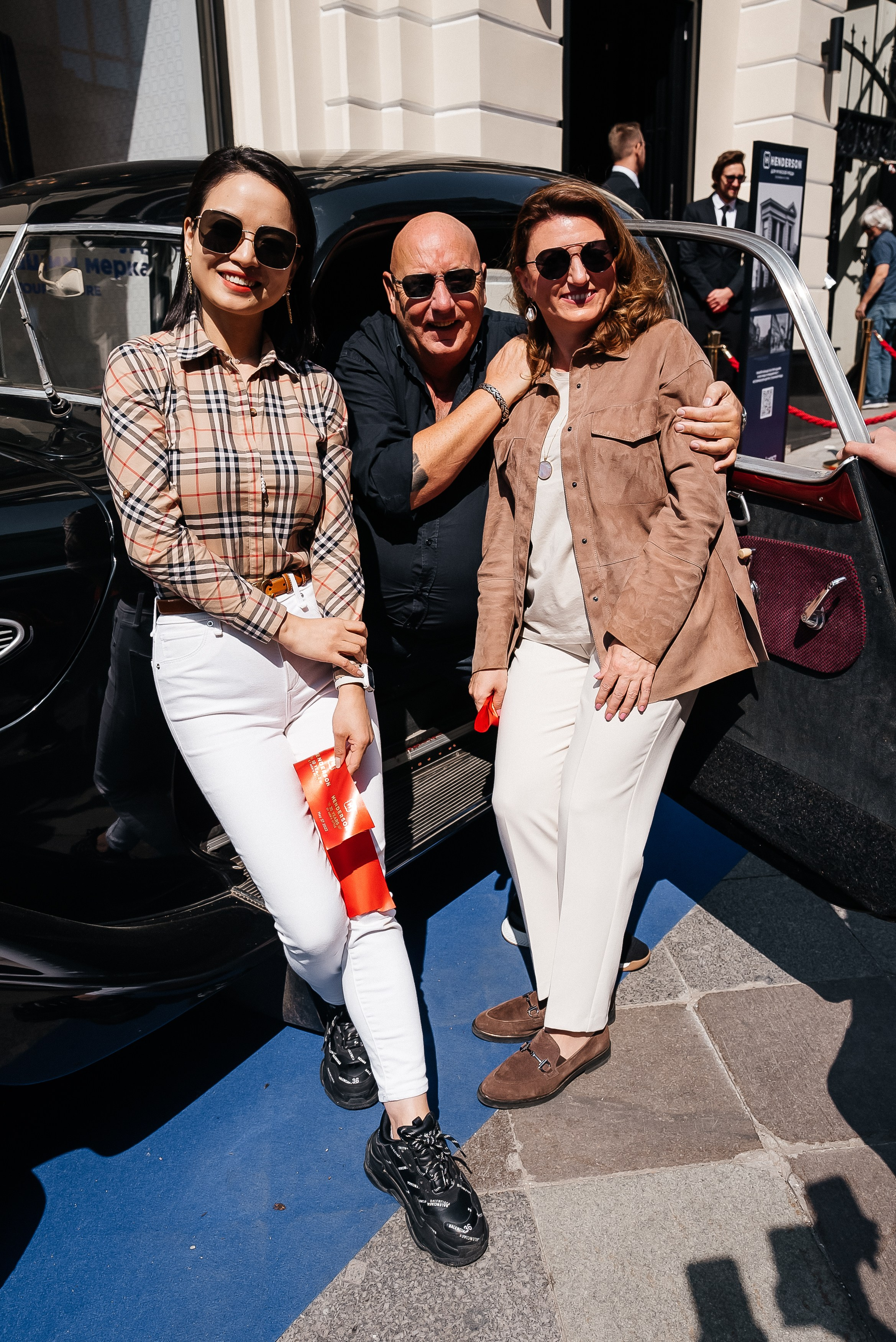 Henderson. Павел Краснов — Свадебный и репортажный фотограф в Москве