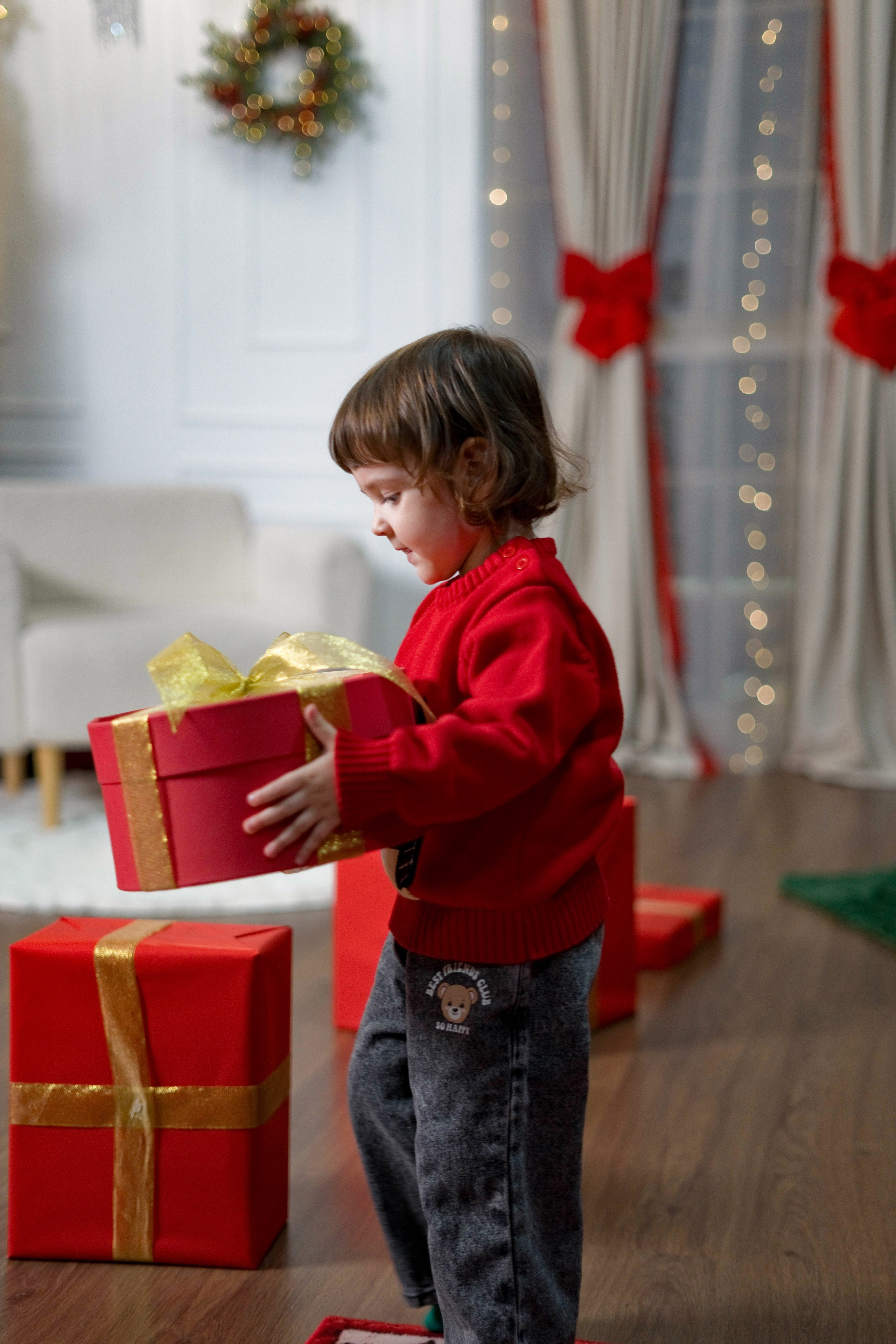 Семейная съемка в новогоднем интерьере. Профессиональный Фотограф в Сочи Марина Ситкина