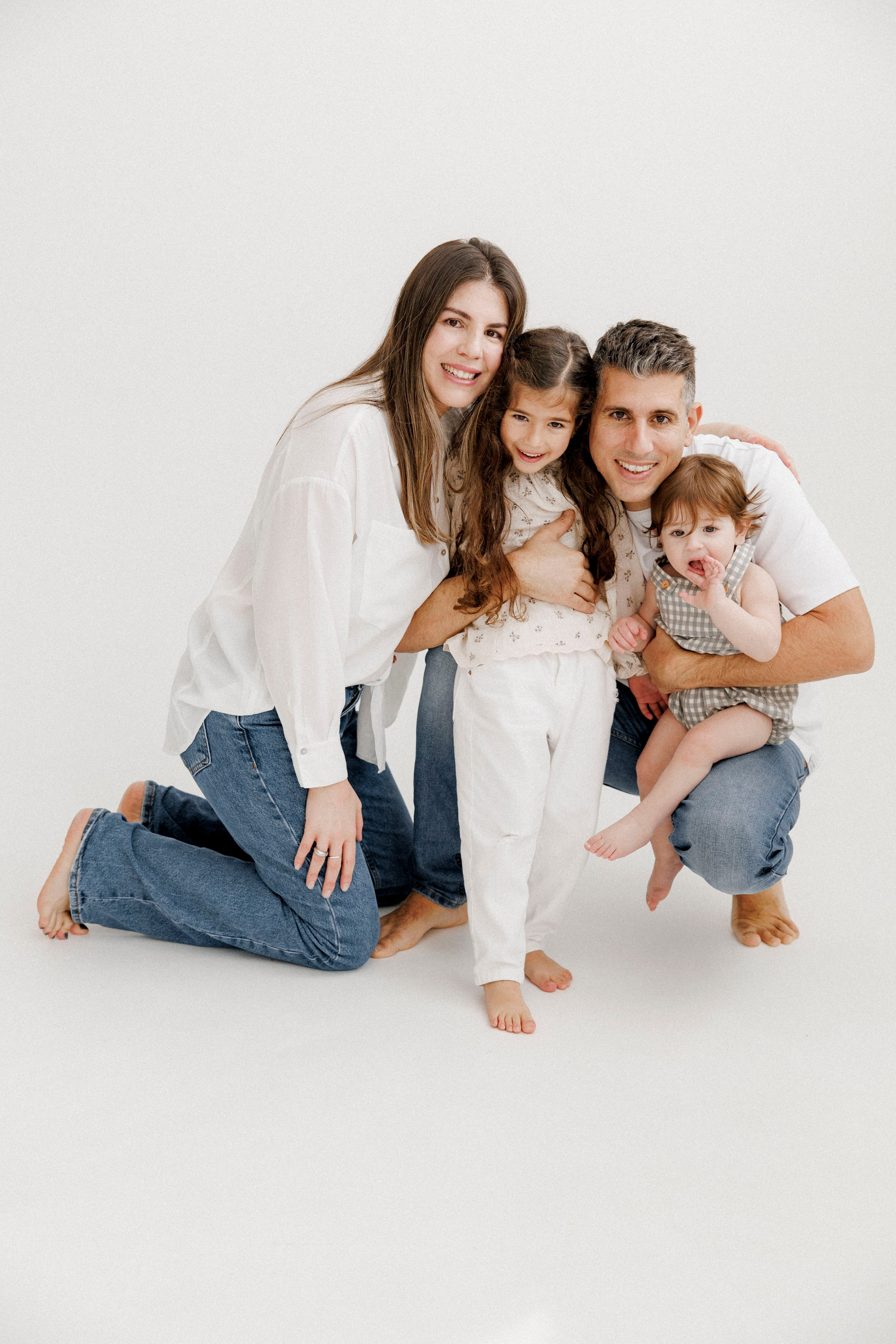 One year inside the White studio. Wedding and family photographer