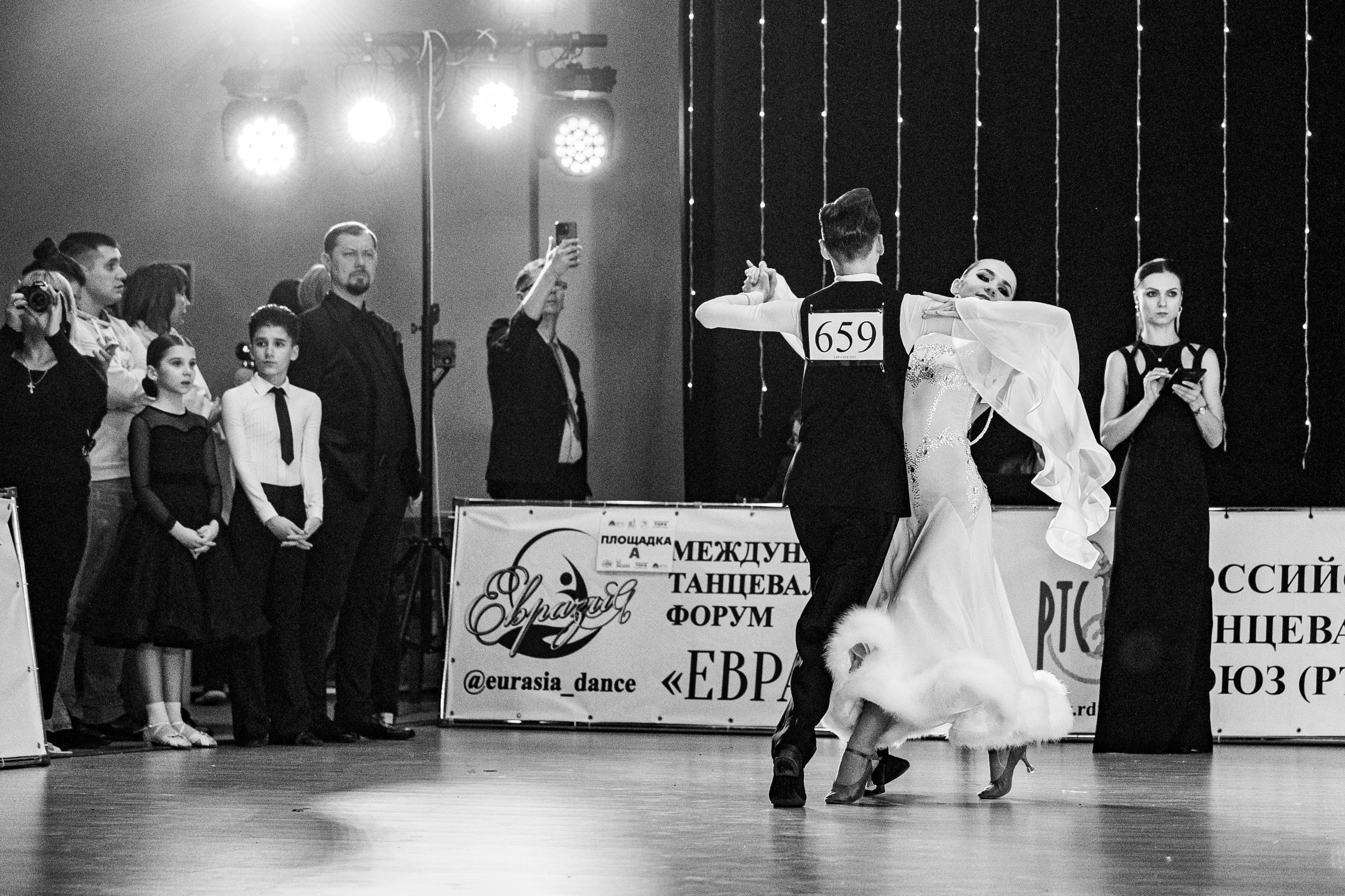 Спортивные бальные танцы. Семейный фотограф в Краснодаре