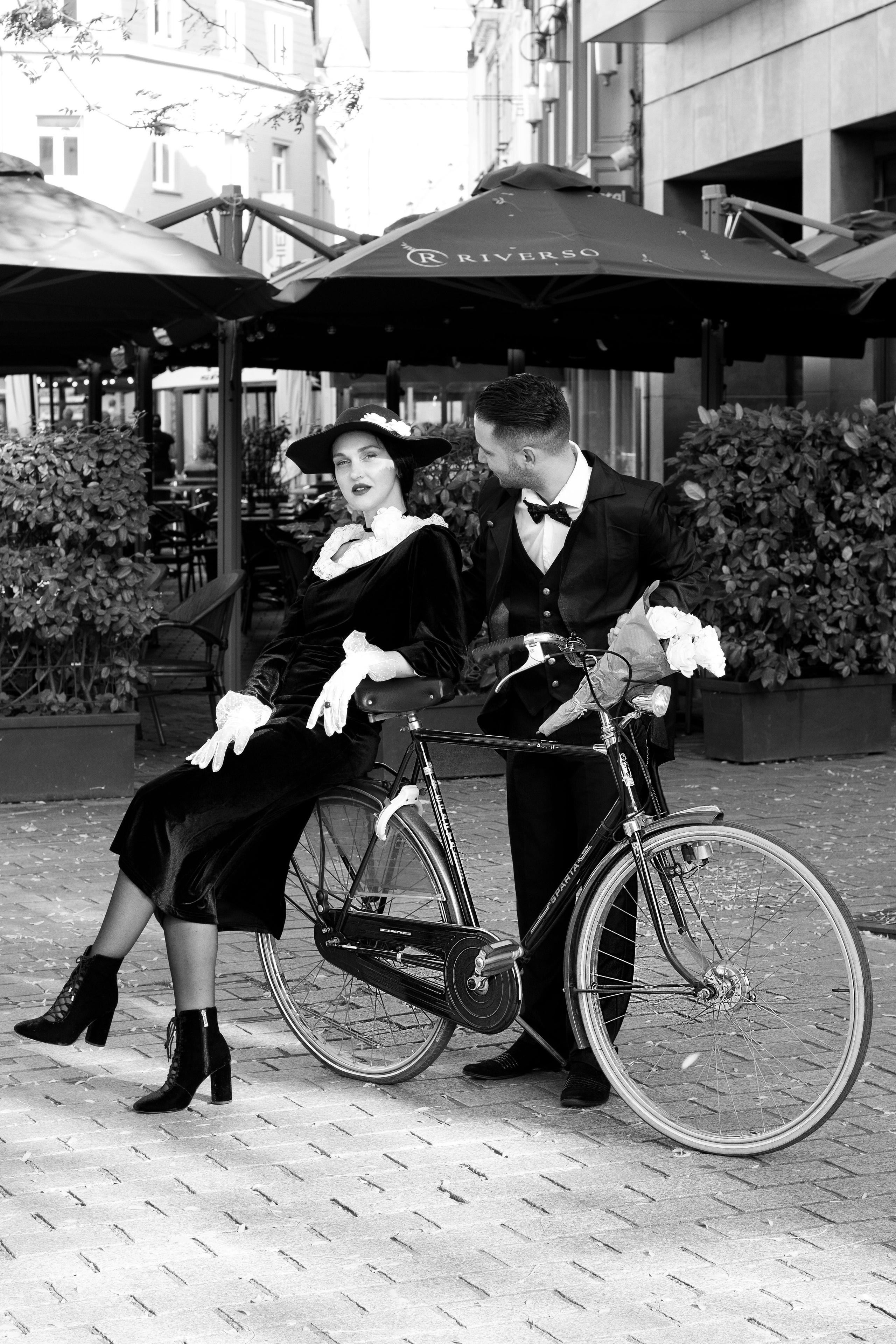 Retro love shoot. Family, Children and Business photographer in Belgium