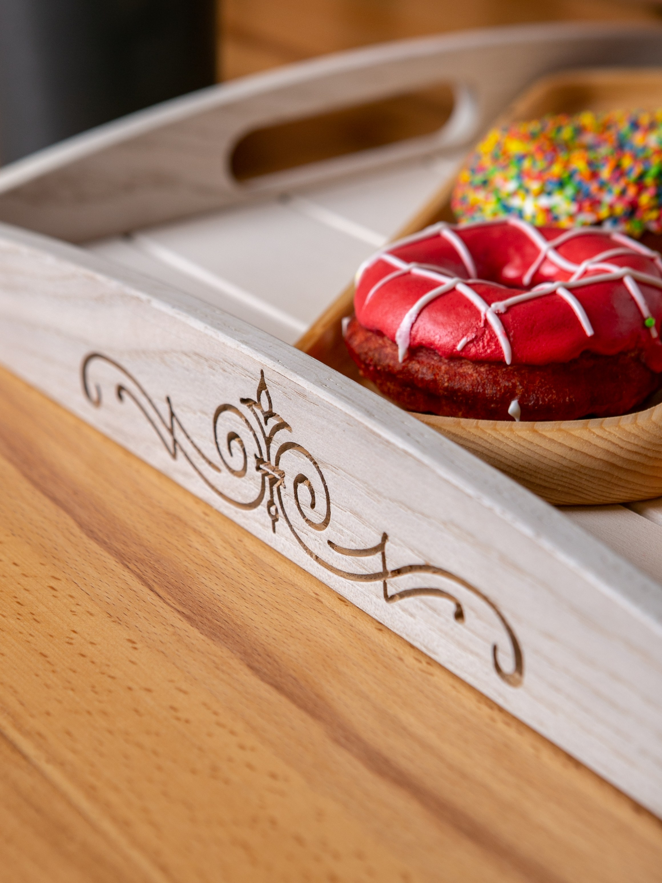 Подносы и этажерки. Контент фотограф, съемка для маркетплейсов, фуд съемка и репортажи в Новосибирске Ралия Галеева