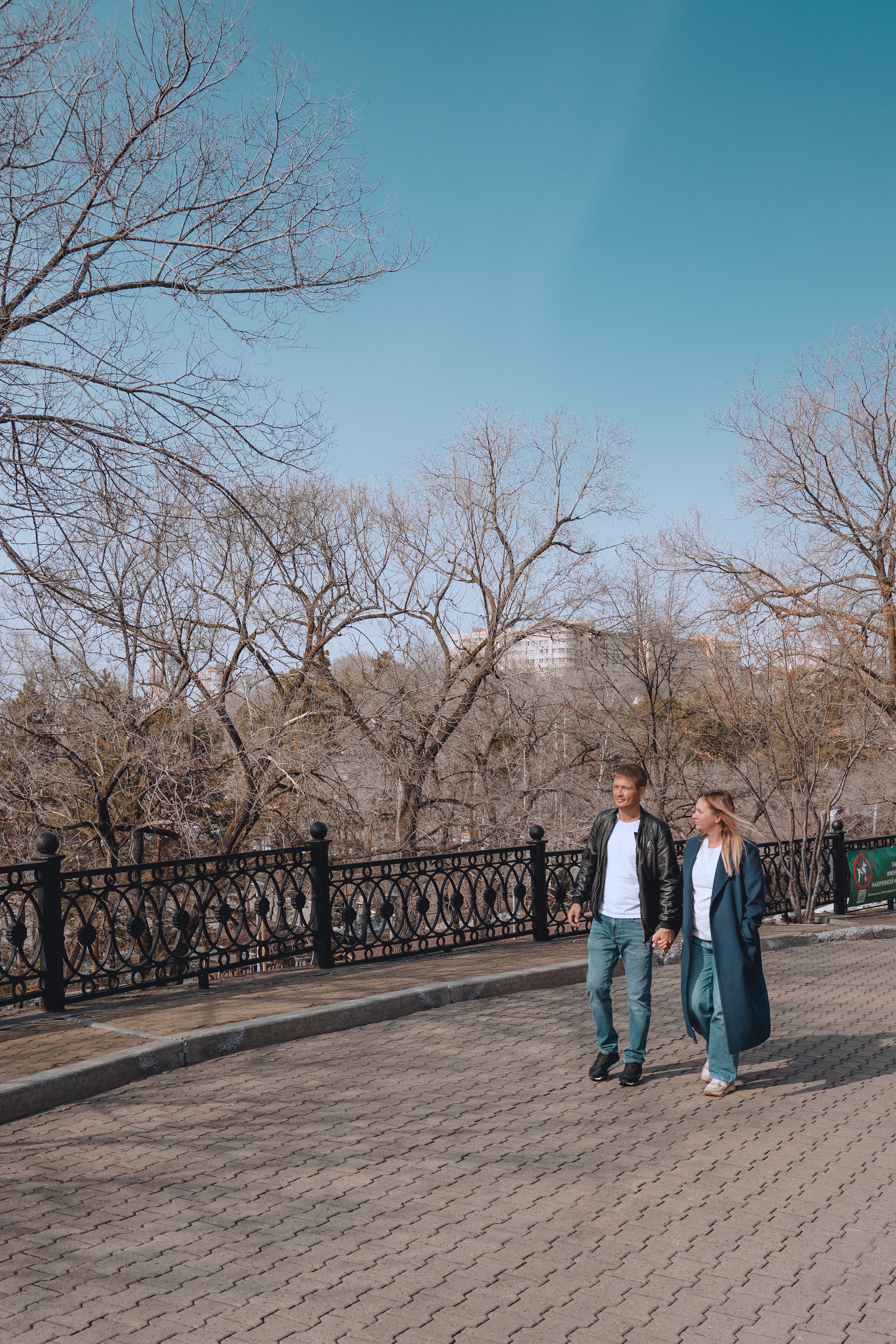 Артур и Елена прогулка. Фотограф Маргарита Слободянина в Хабаровске