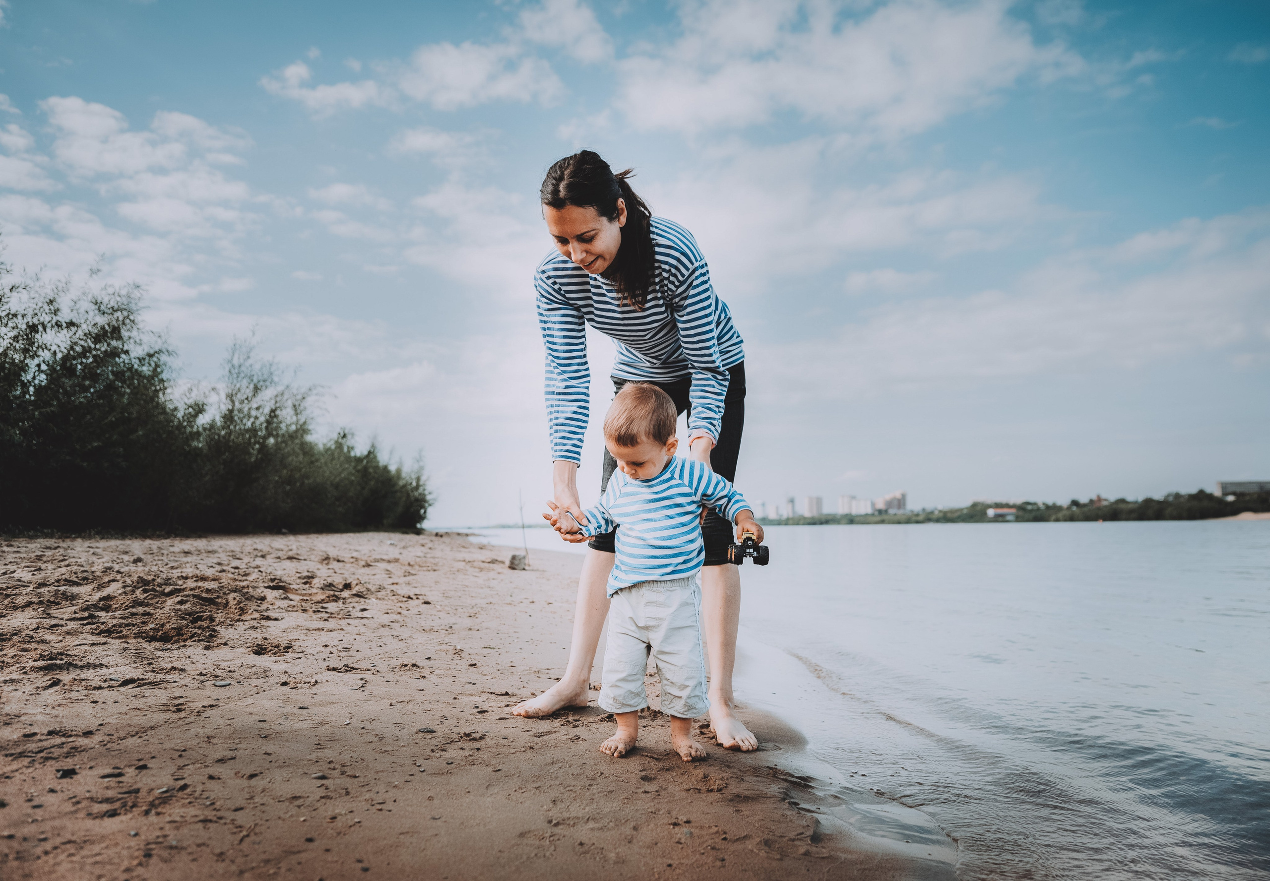 Семья у реки. Фотограф в Новосибирске