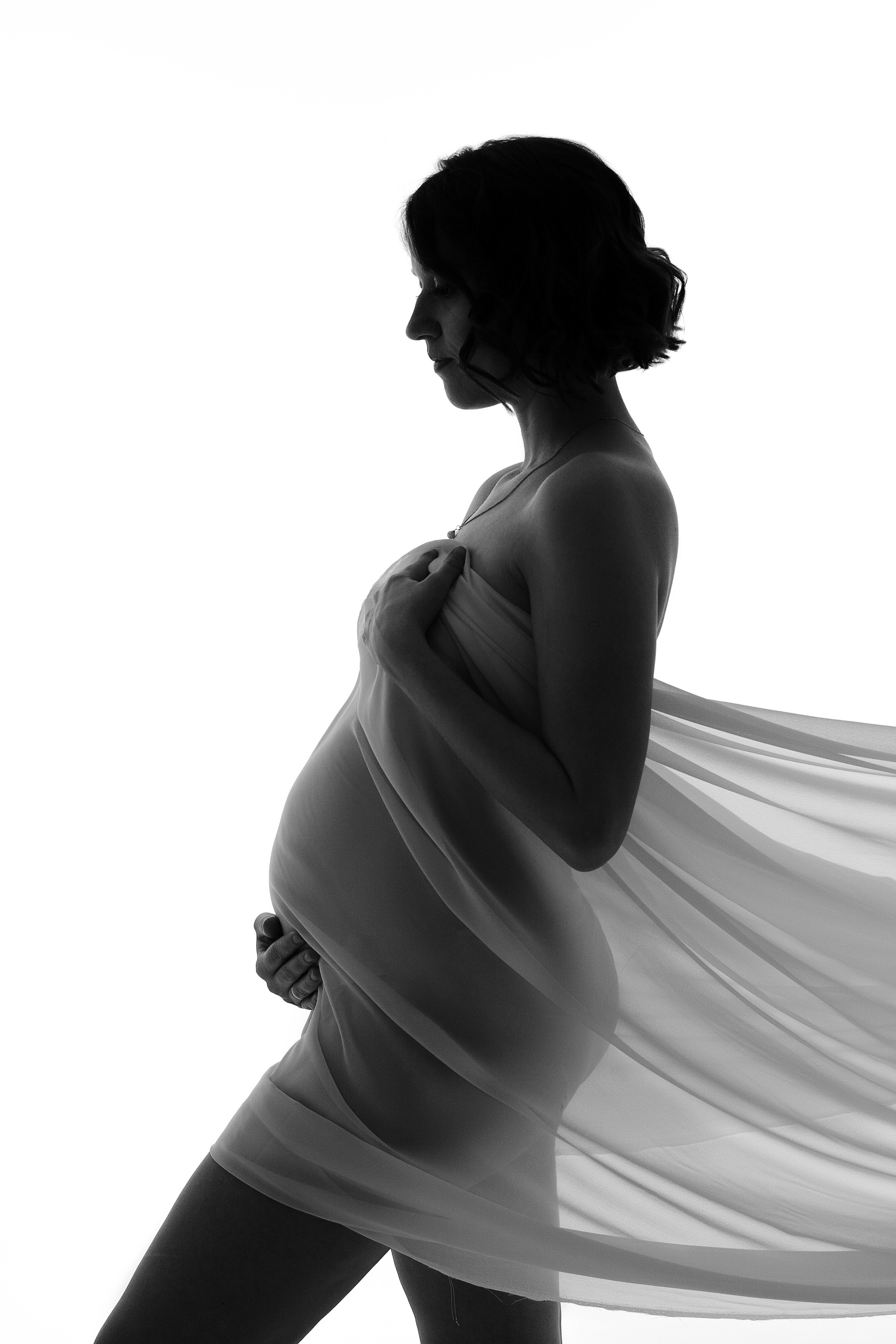 Фотосессия беременности, минимализм, циклорама