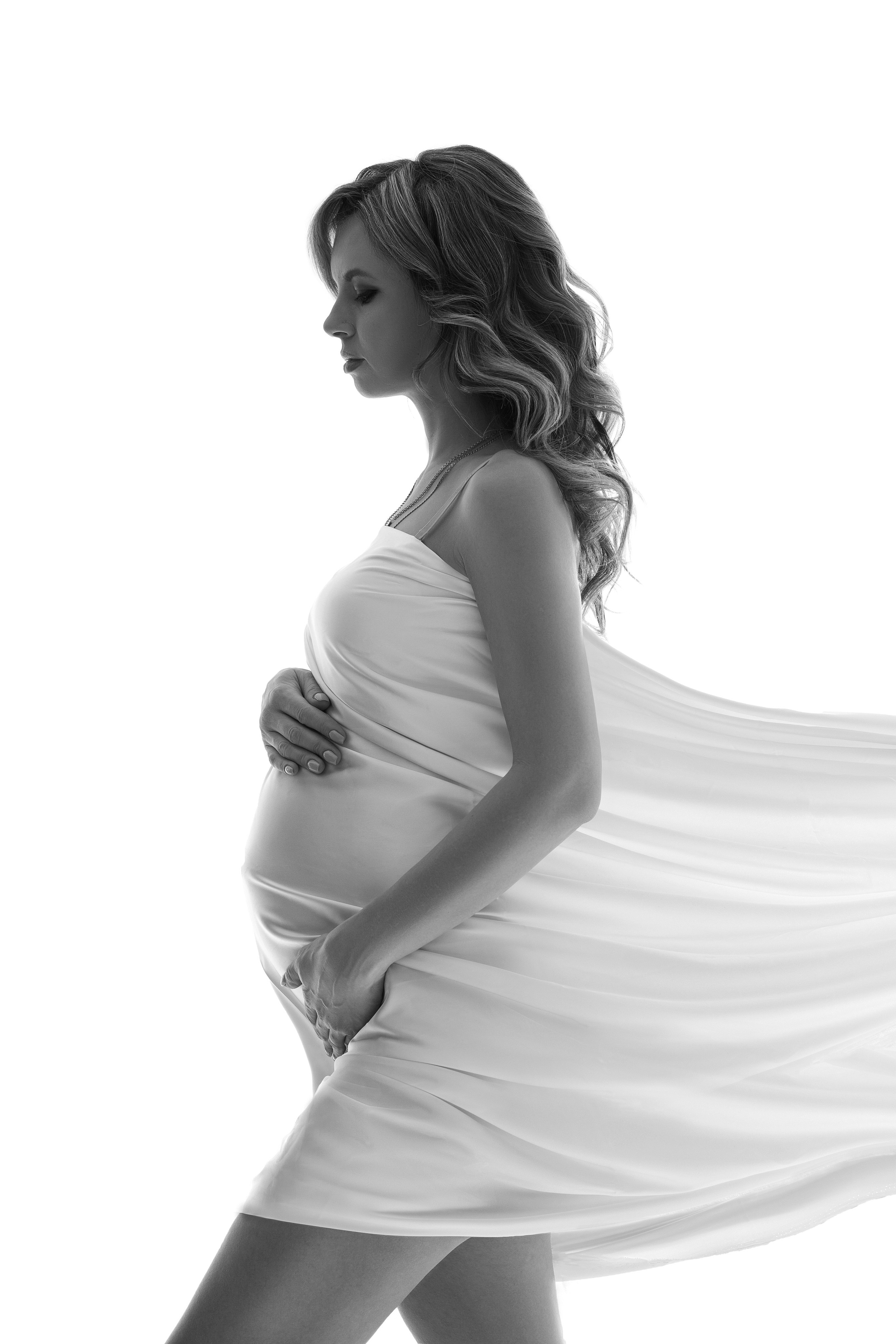 Фотосессия беременности, минимализм, циклорама