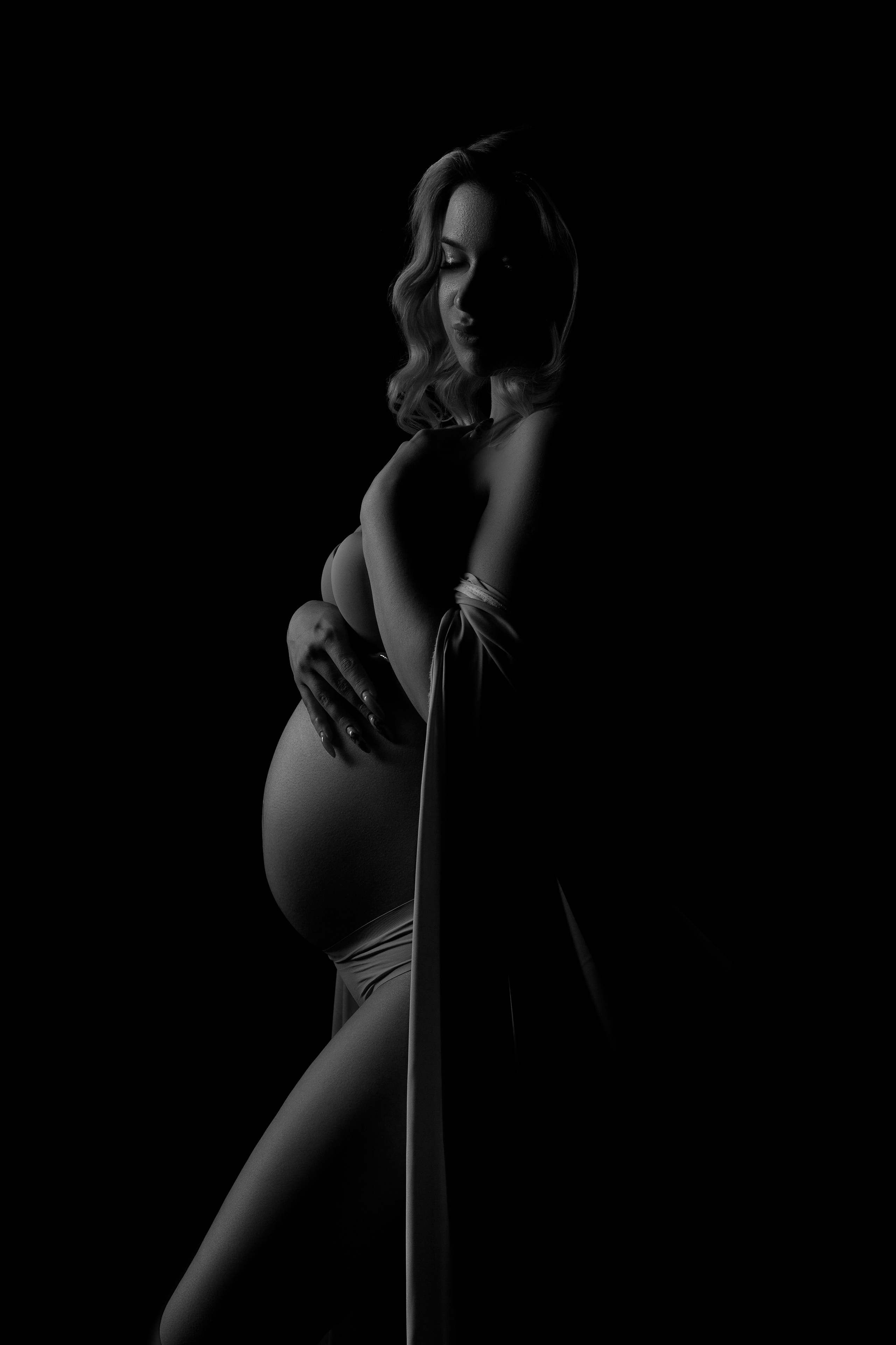 Фотосессия беременности, минимализм, циклорама