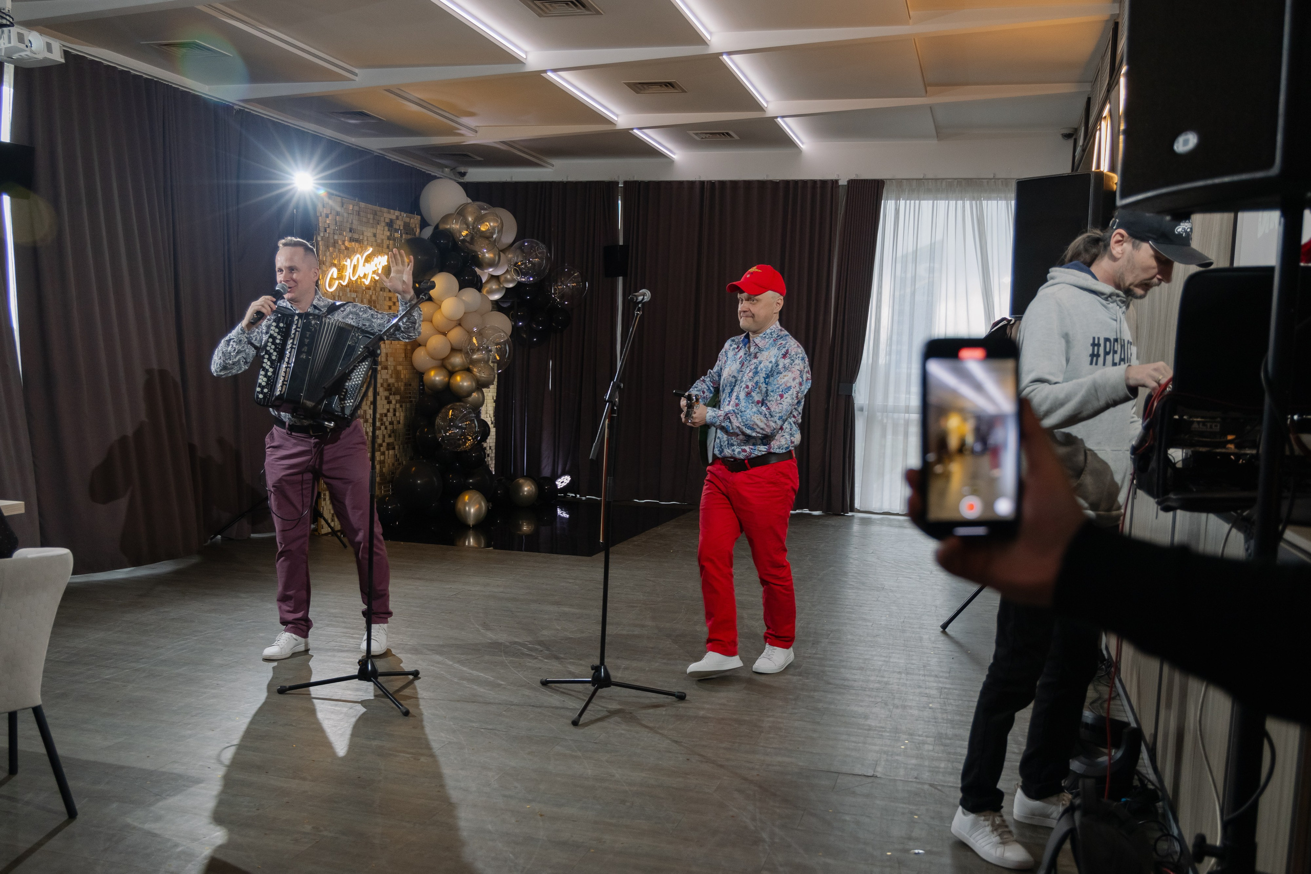 Фотосъемка юбилея в кафе BALDENINI в Минске. Свадебный фотограф в Минске/Беларуси Сергей Спиридонов