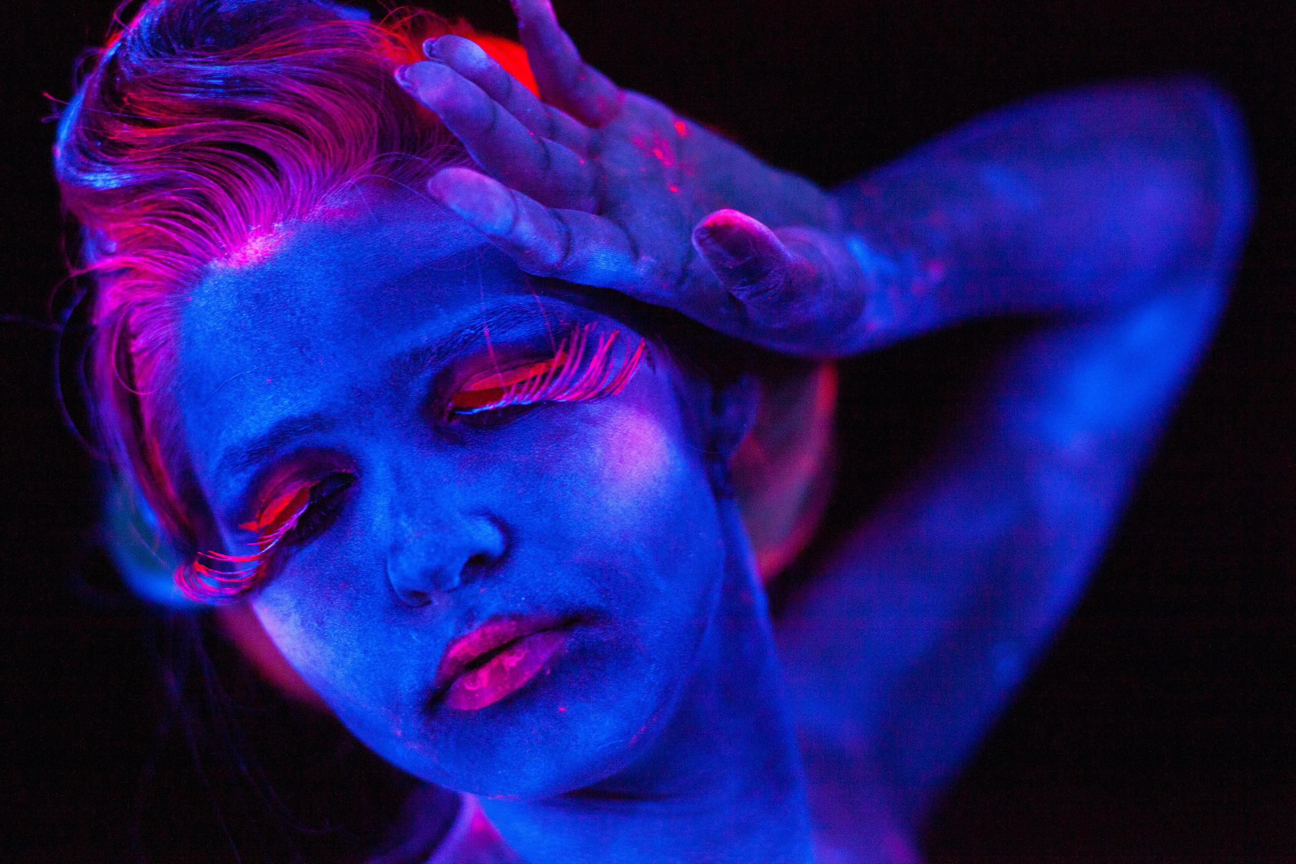 Стася body art. Флуоресцентный боди-арт. Профессиональный портретный фотограф в Москве Владимир Глаголев