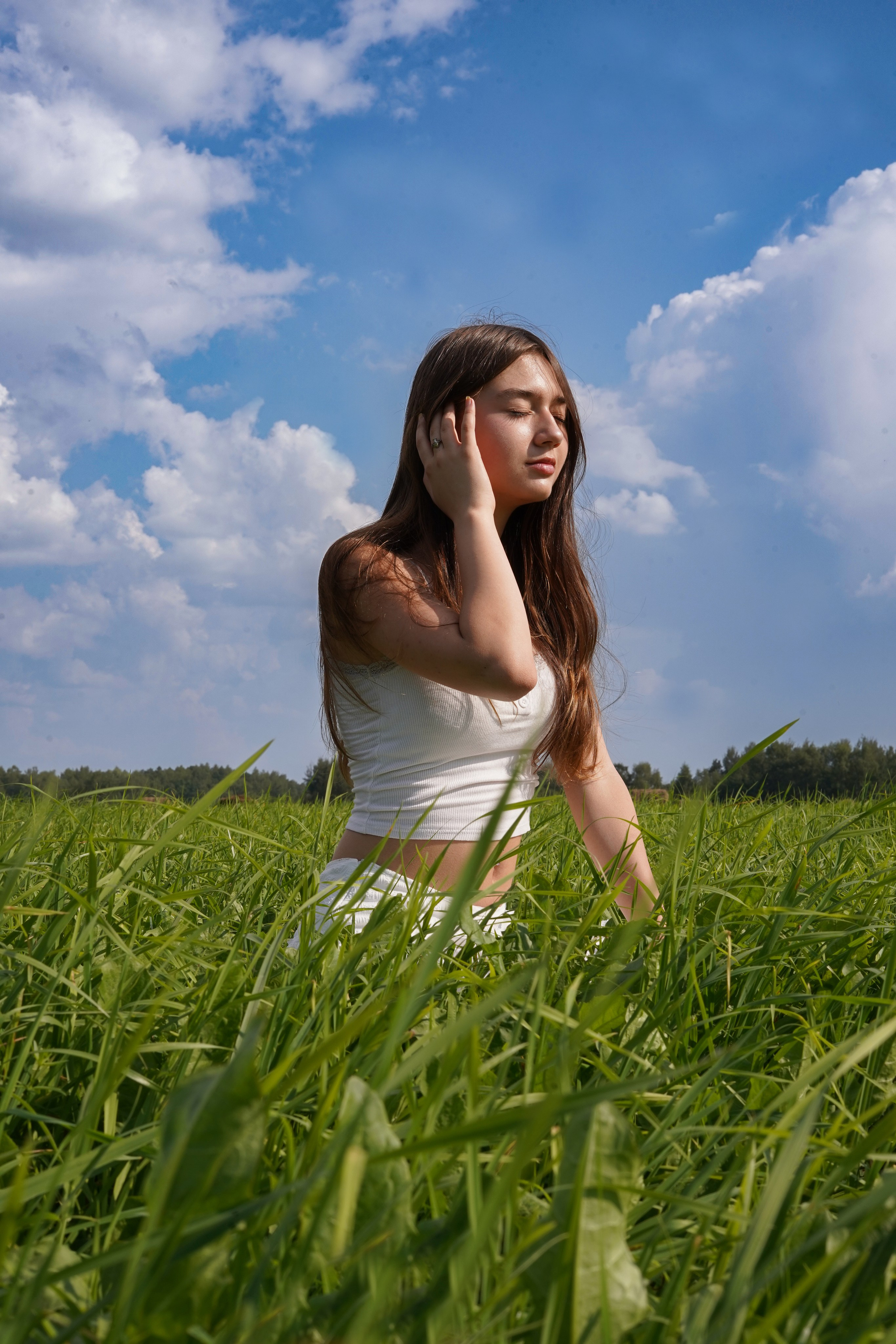 Фотосессия в поле-стоги сена. Главная