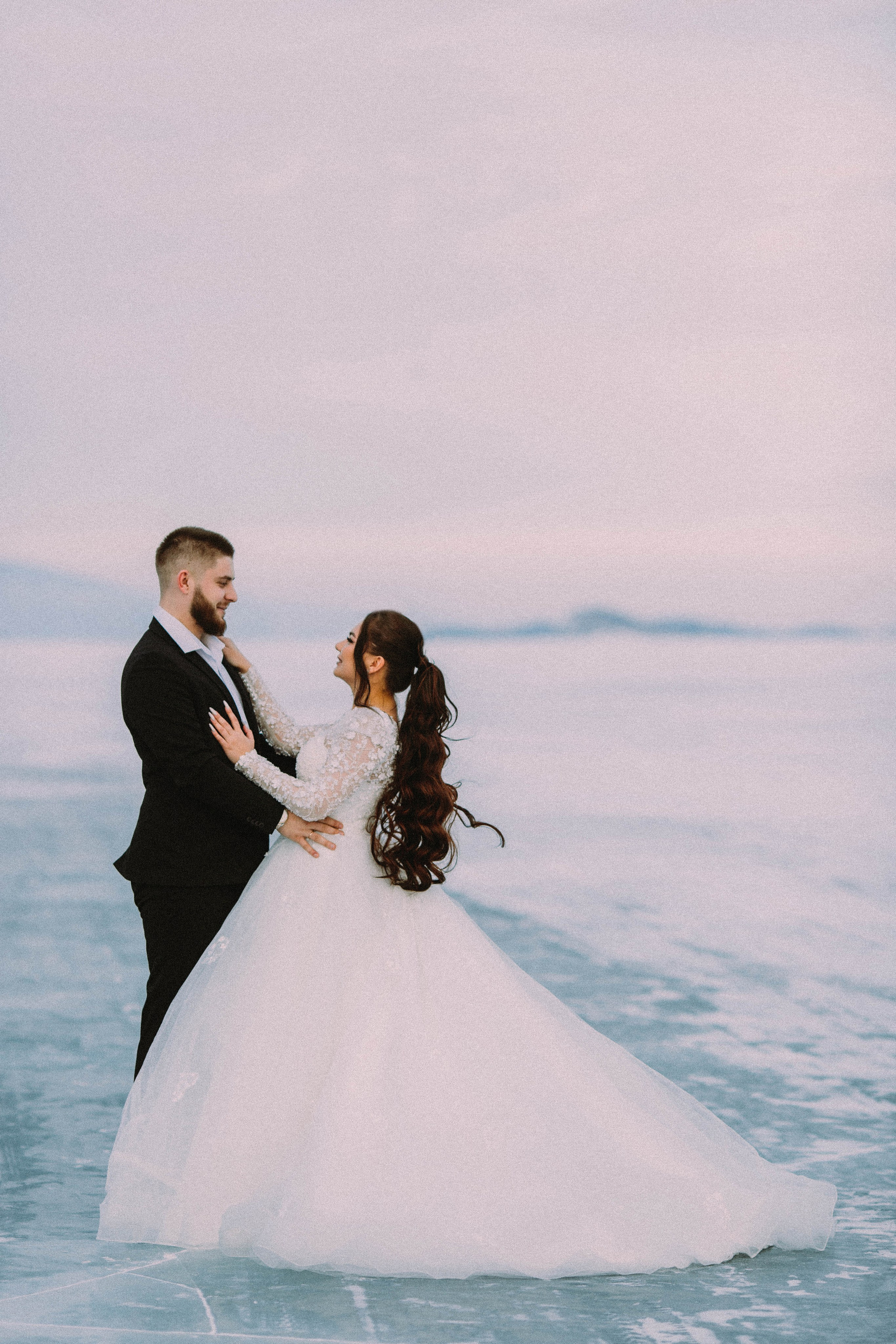 Свадебная зимняя съемка на Байкале. Главная