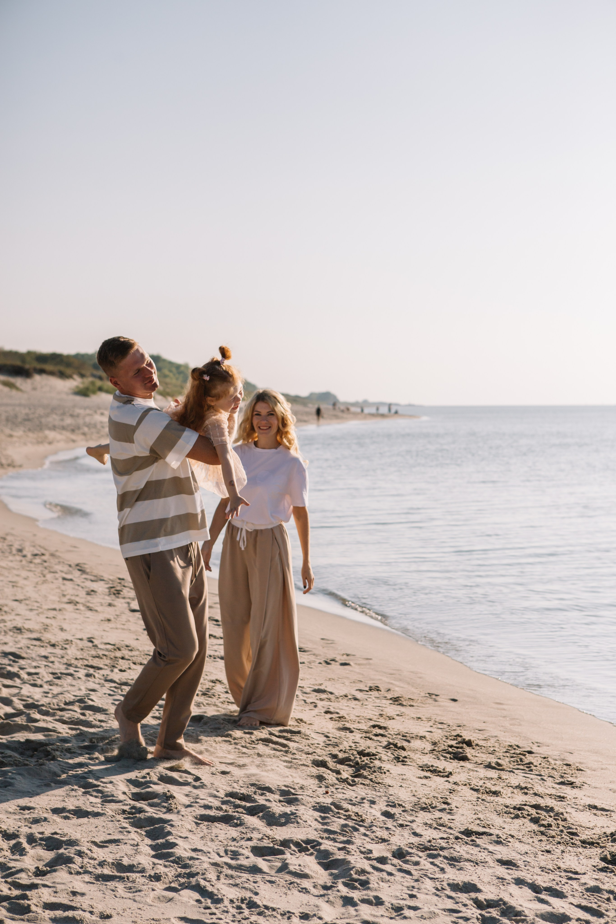 Алексей и Наталья. Семейная фотосессия на море. Семейный фотограф в Калининграде Анастасия Юрина