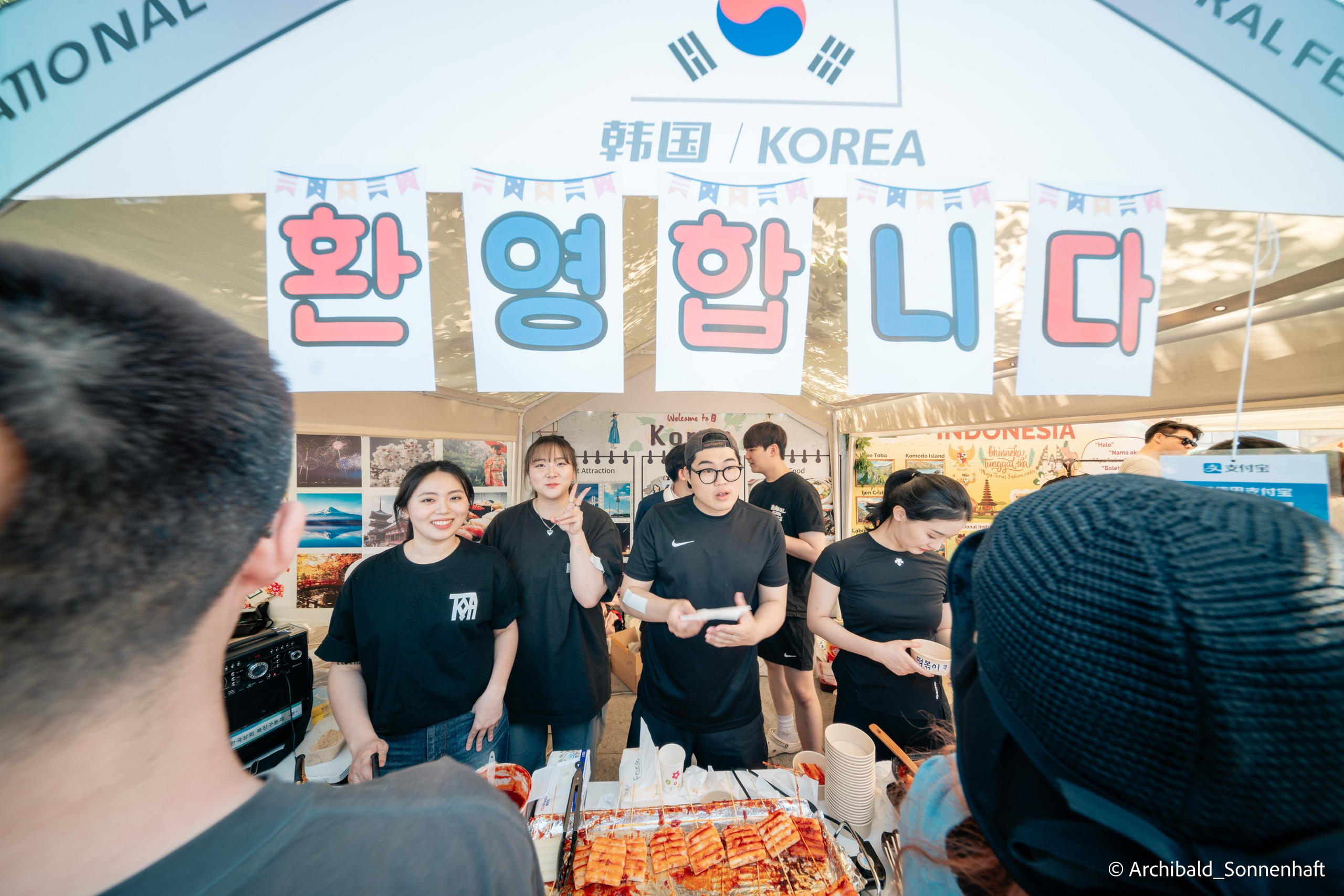 TJU Cultural Festival. Photographer in Guangzhou, China. Archibald Sonnenhaft