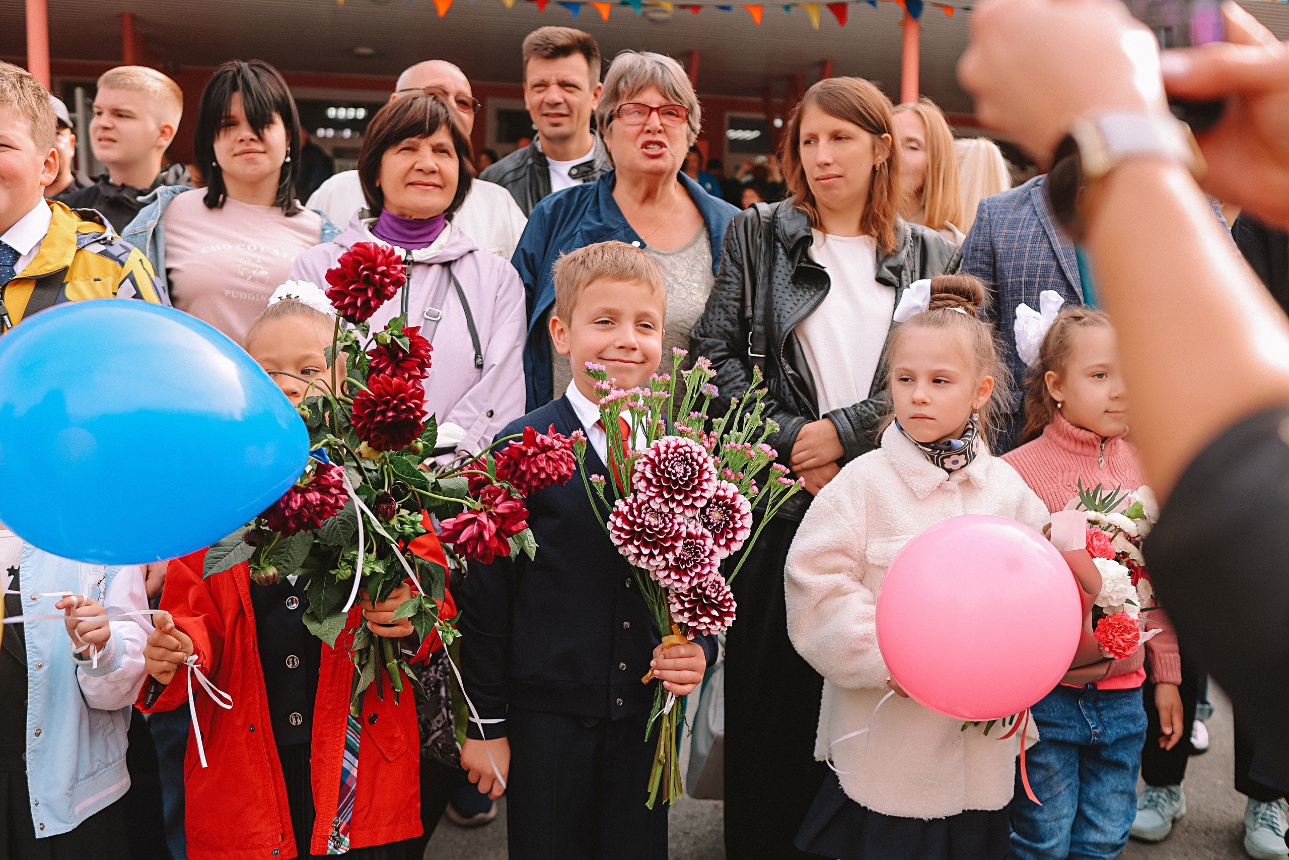 1 сентября линейка+кл час+портреты. Семейный фотограф Тюмень, фотограф на роды Салмина Мария