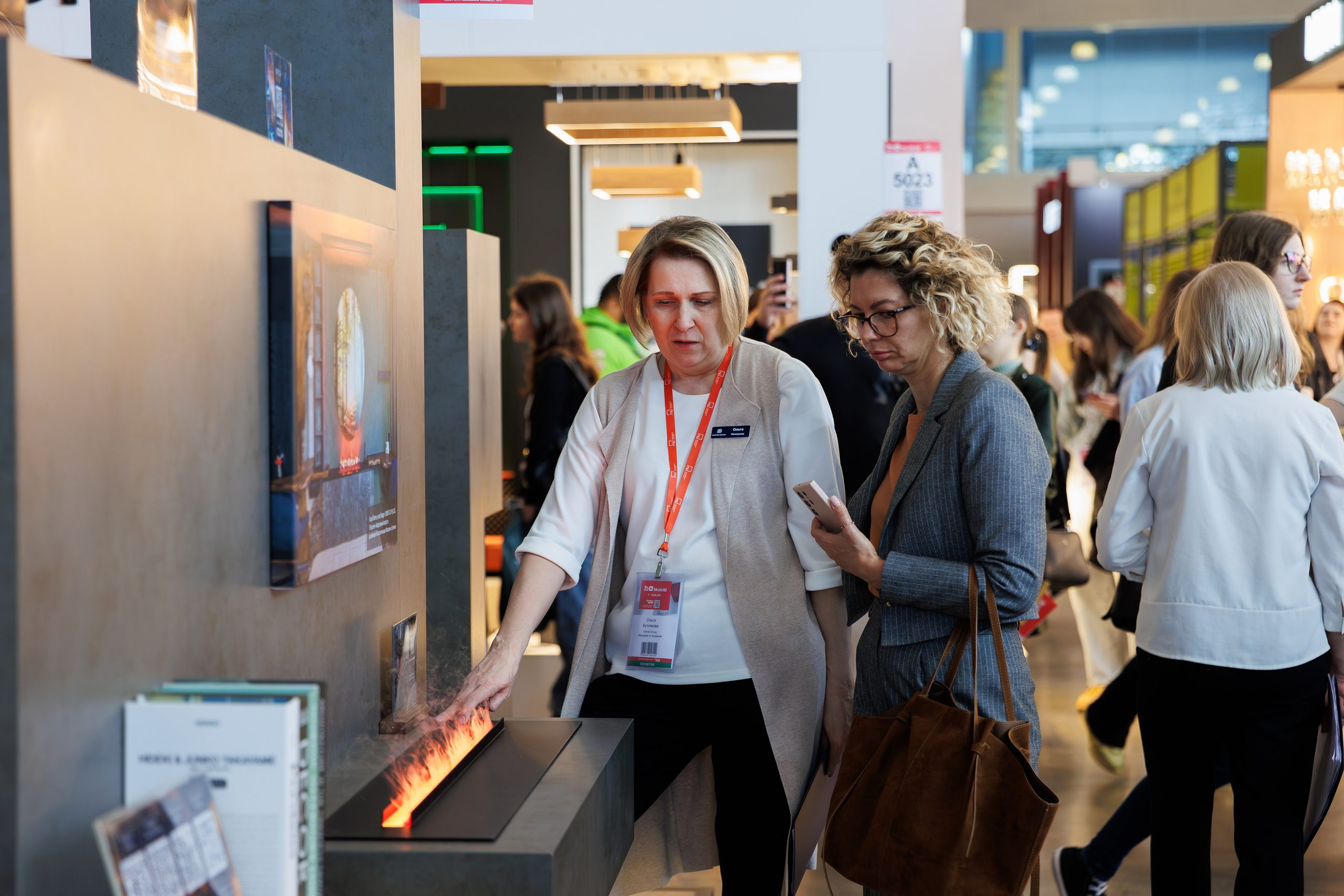 Выставка Royal Flame. Фотосъёмка для бизнеса — предметное фото, репортаж с мероприятий, портреты людей, съёмка интерьера и экстерьера