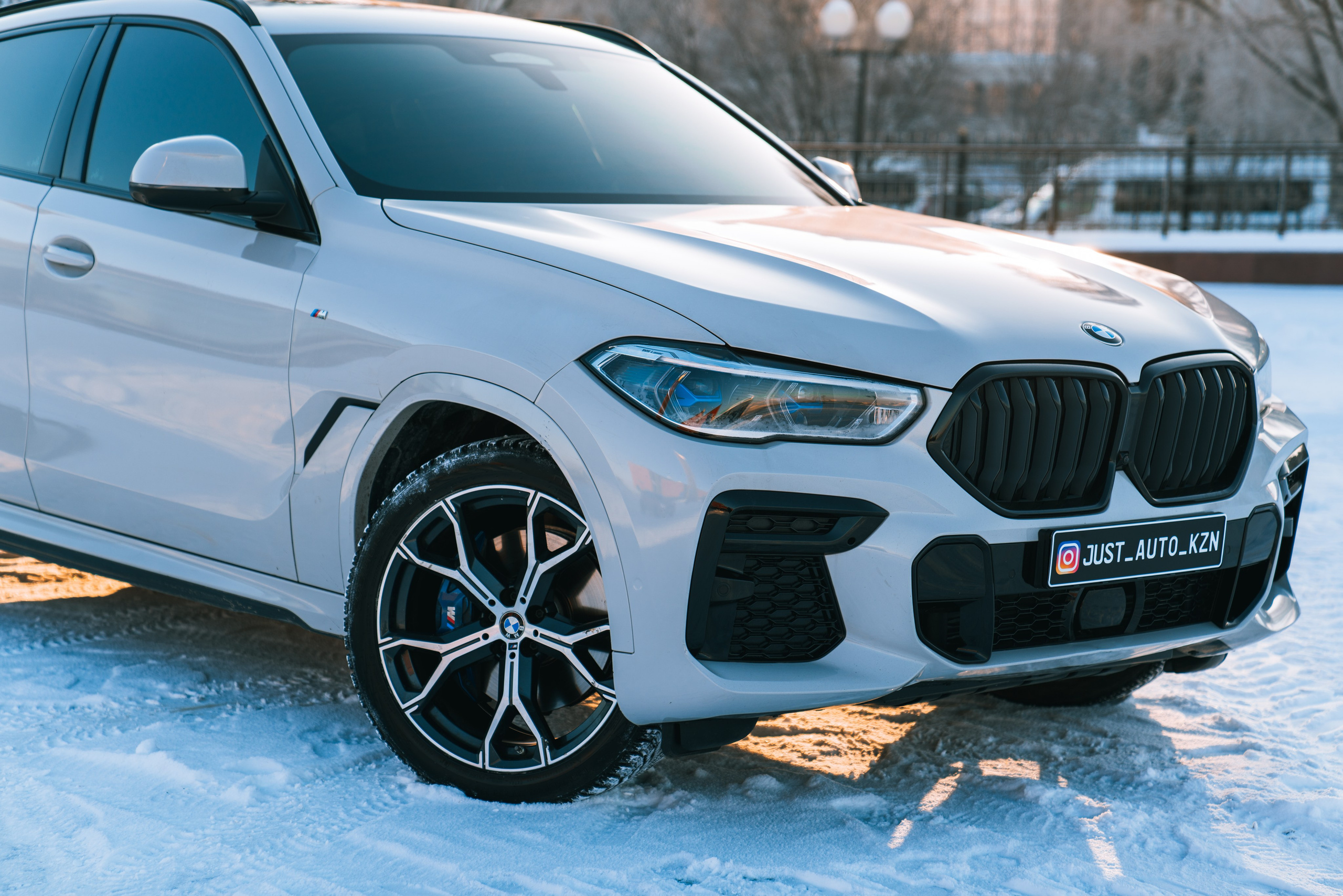 BMW X6 30d X-Drive. Идеальные портреты для соцсетей — Фотограф Ленар
