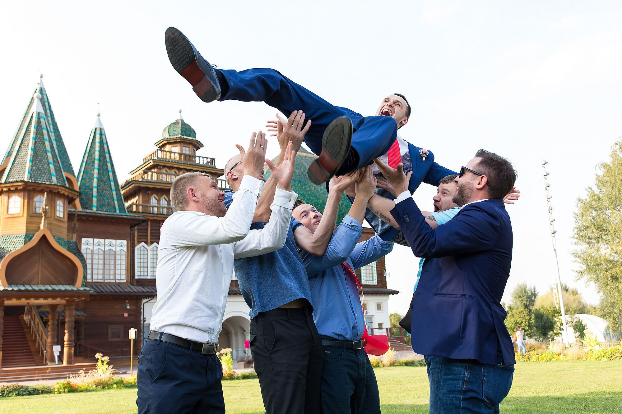 Прогулка, фотосессия жениха и невесты. Свадебная съемка. Фотограф в Москве Валерий Боцман