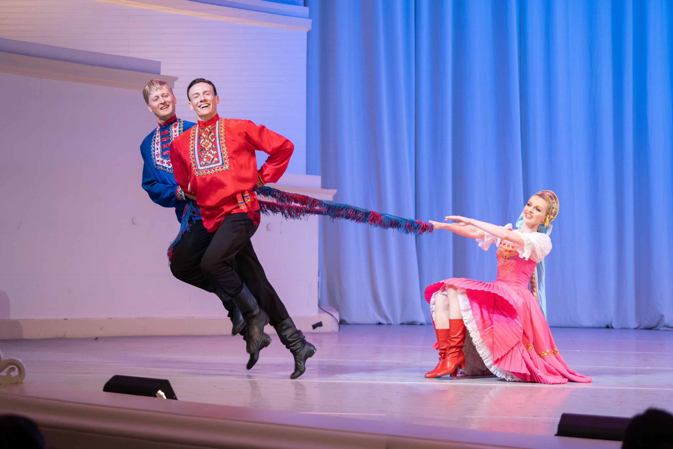 Ансамбль «Берёзка» им. Н. С. Надеждиной. Фотограф Николай Костюк