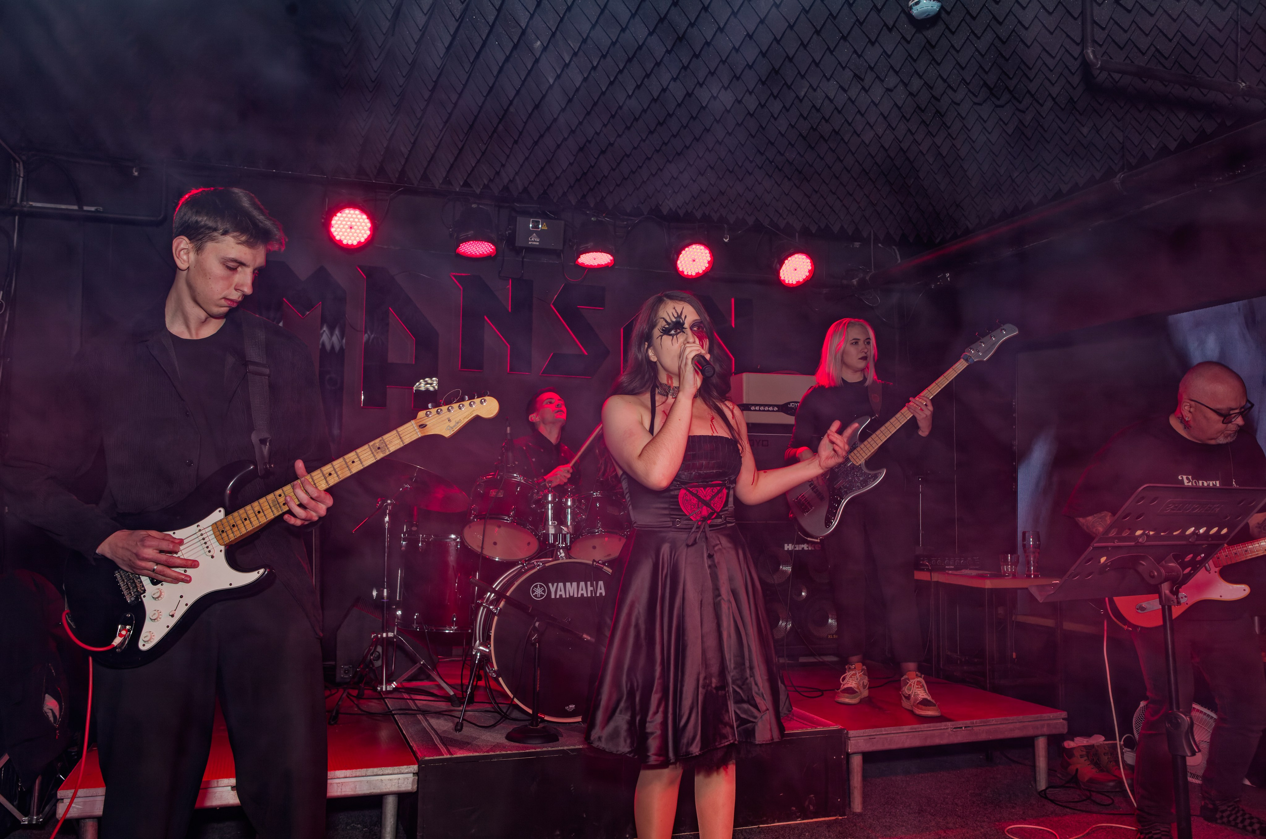 «Страшная вечеринка». Кутузов Евгений Фотограф в Южно-Сахалинске