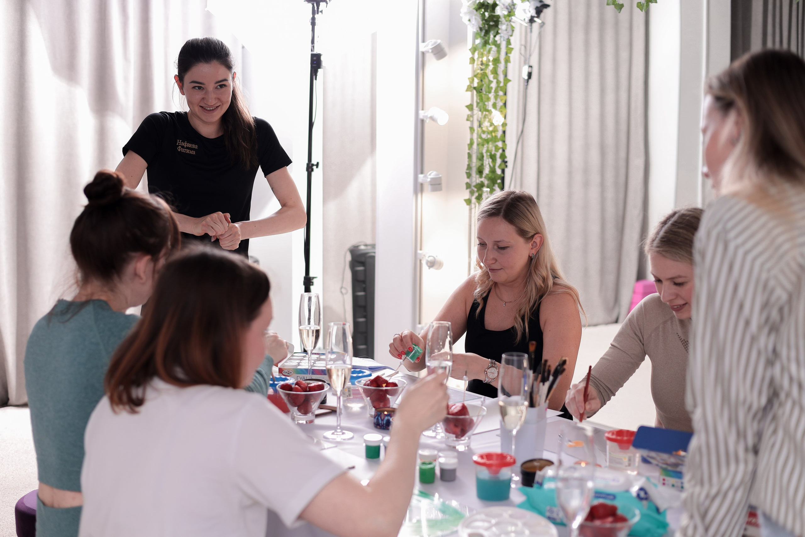 Арт-терапия + аэройога. Фотограф Надршина Лилия