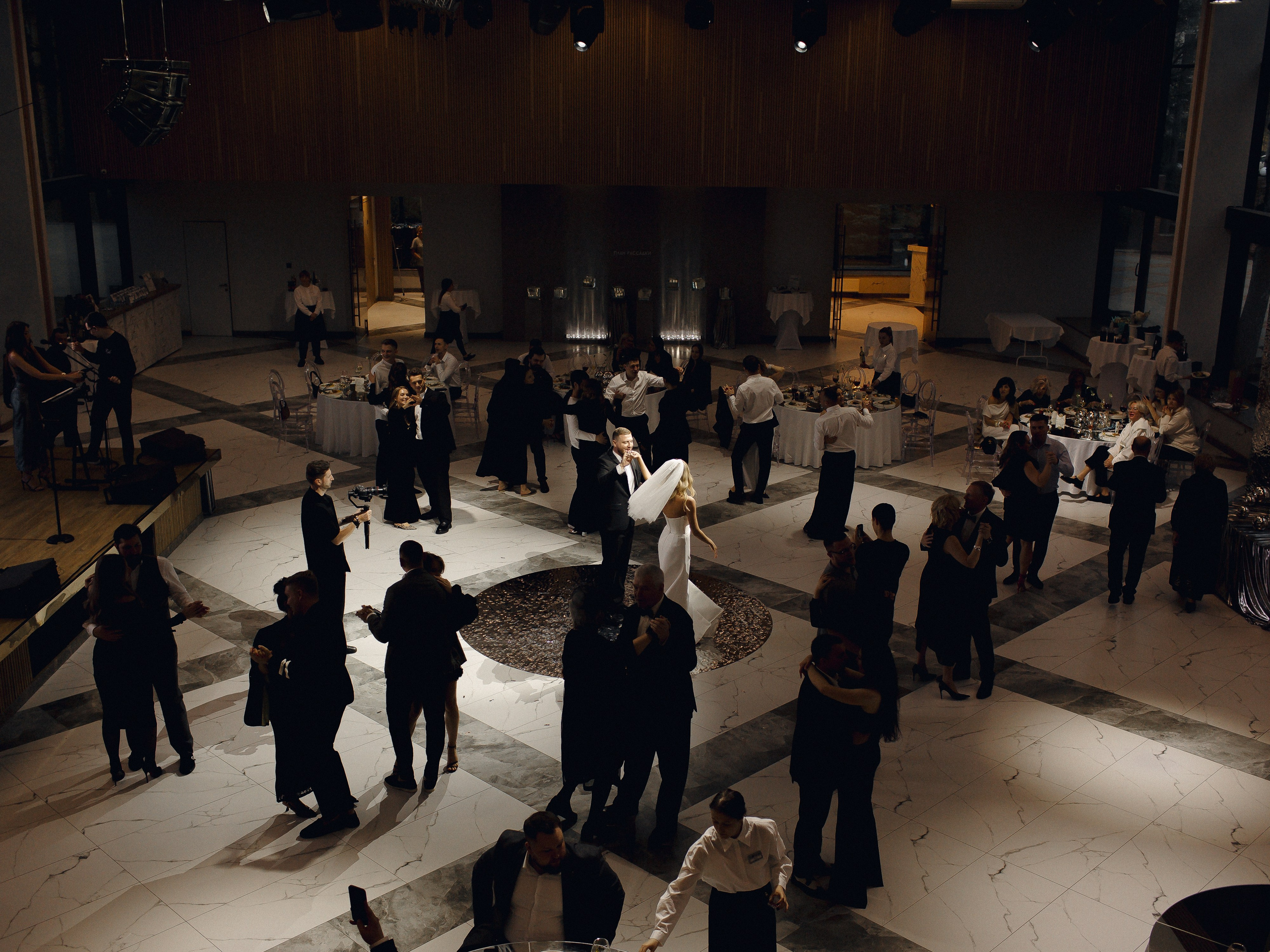 ПОЛИНА И ГЛЕБ, ПАРК СИТИ. Свадебный и индивидуальный фотограф в Челябинске Евгения Негодяева