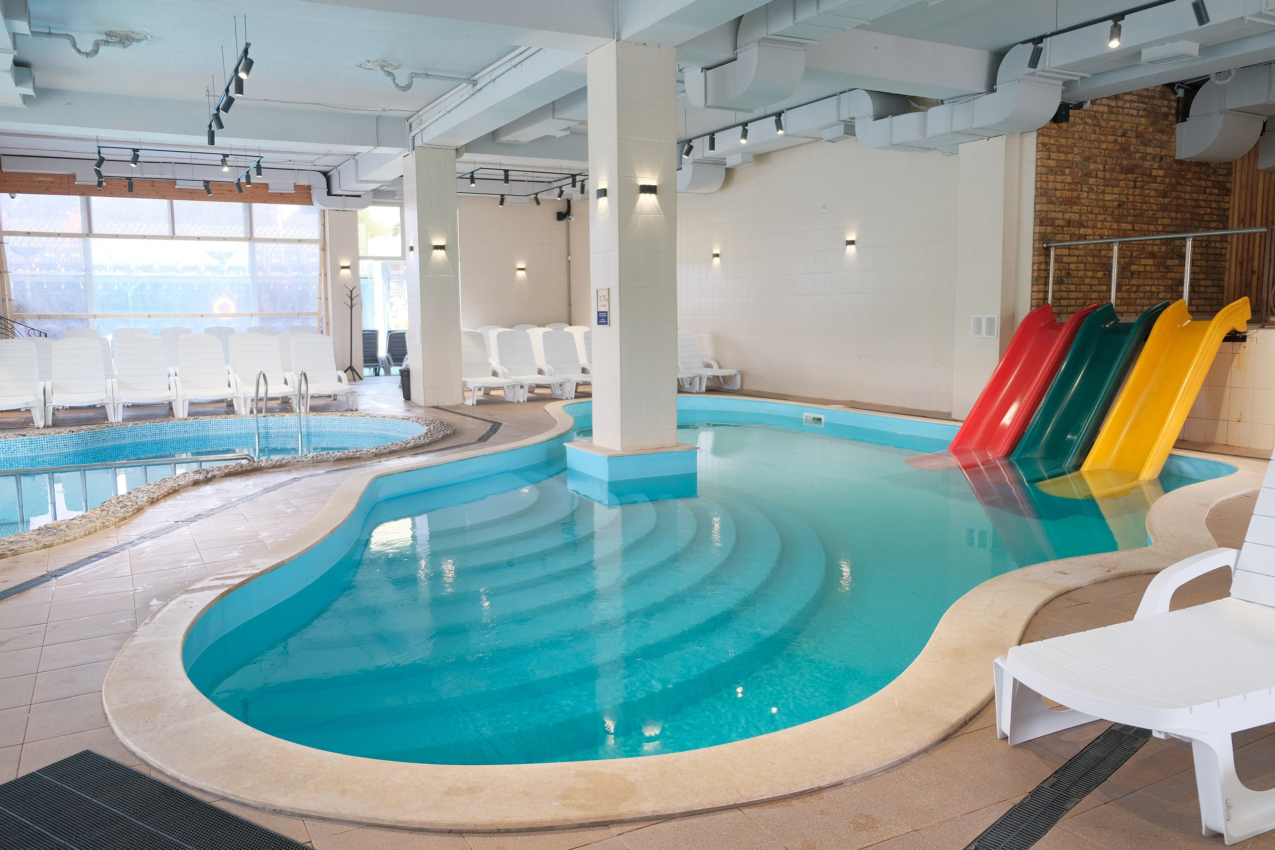 Интерьеры и Экстерьеры. Портреты и репортажные съемки с душой: ваш уникальный момент в объективе Руфата, профессионального фотографа Алматы